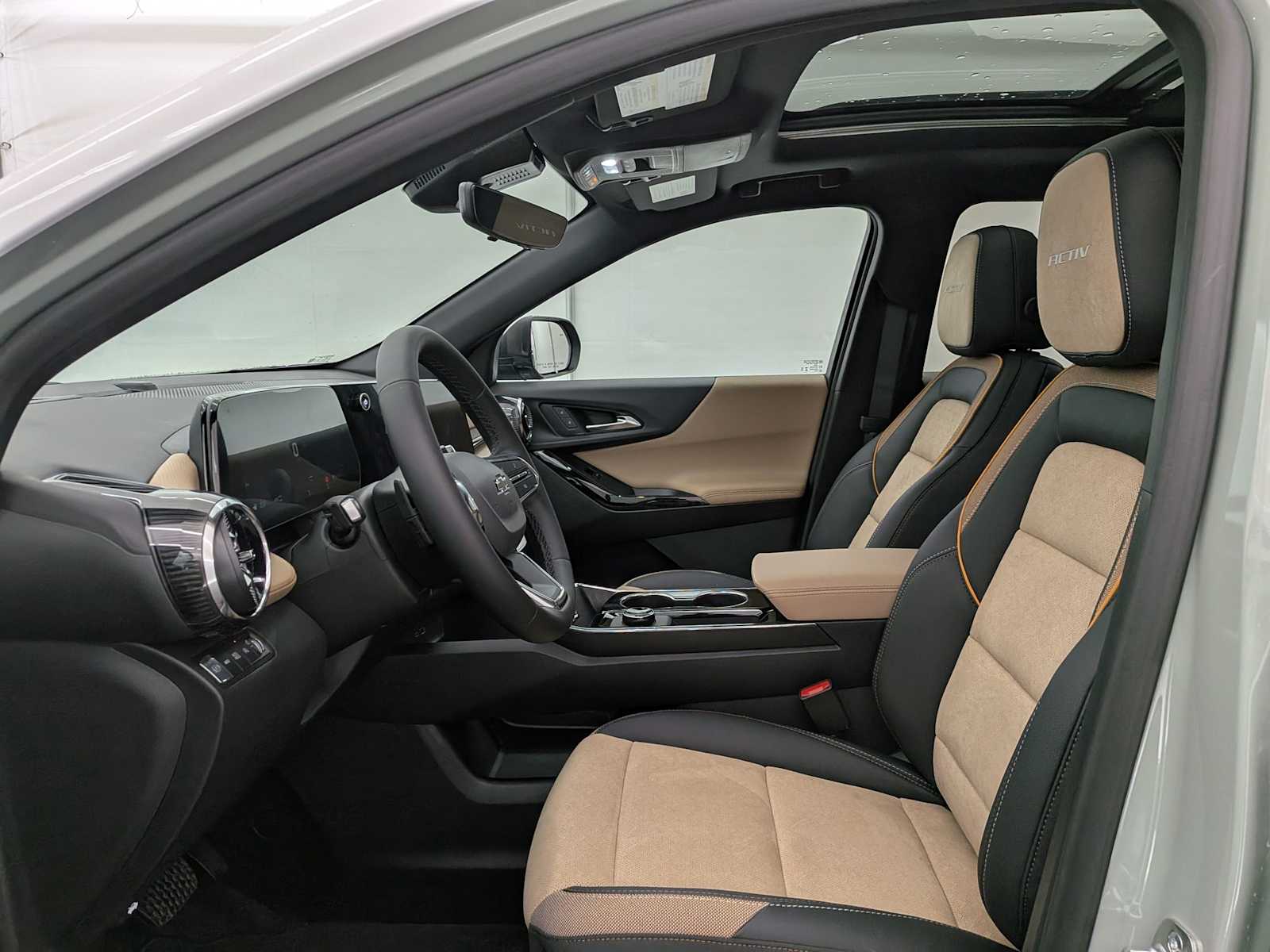 Thumbnail: 2026 Chevrolet Equinox - 16