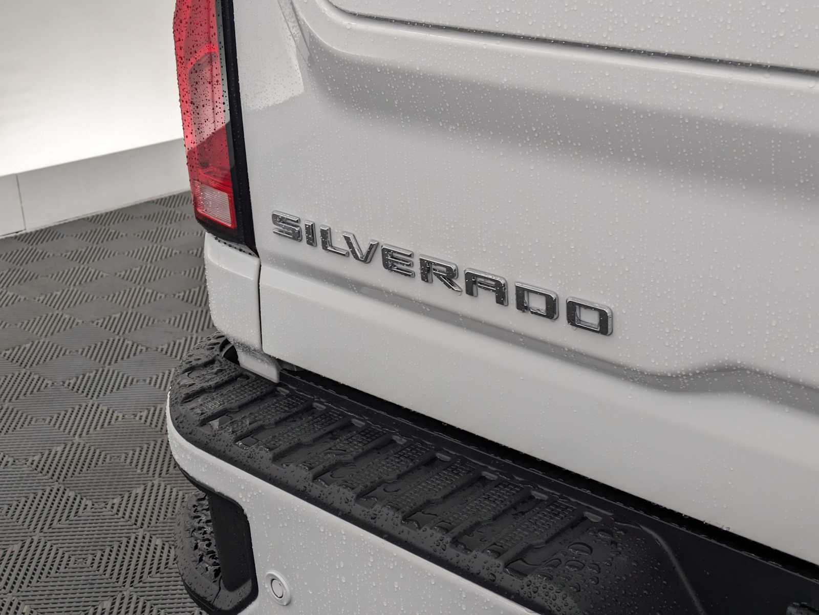 Thumbnail: 2026 Chevrolet Silverado 2500 - 15