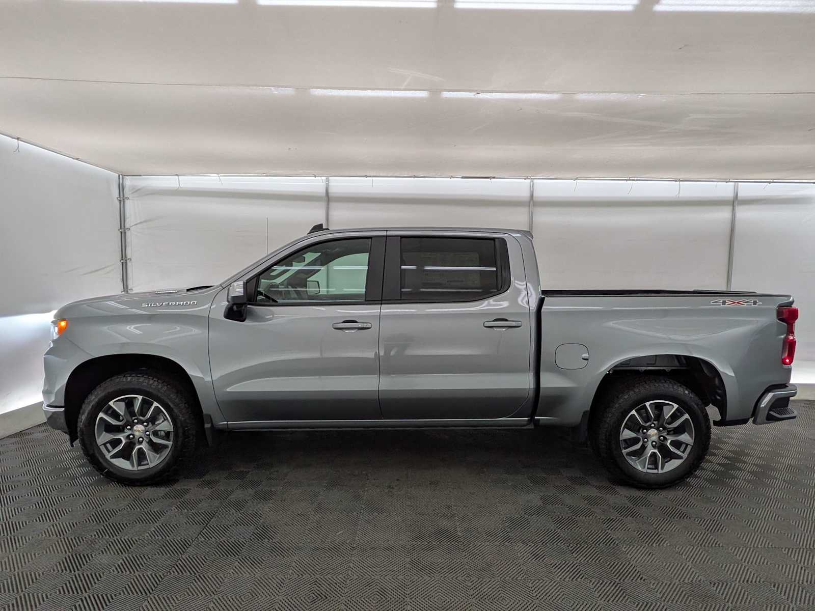 Thumbnail: 2026 Chevrolet Silverado 1500 - 3