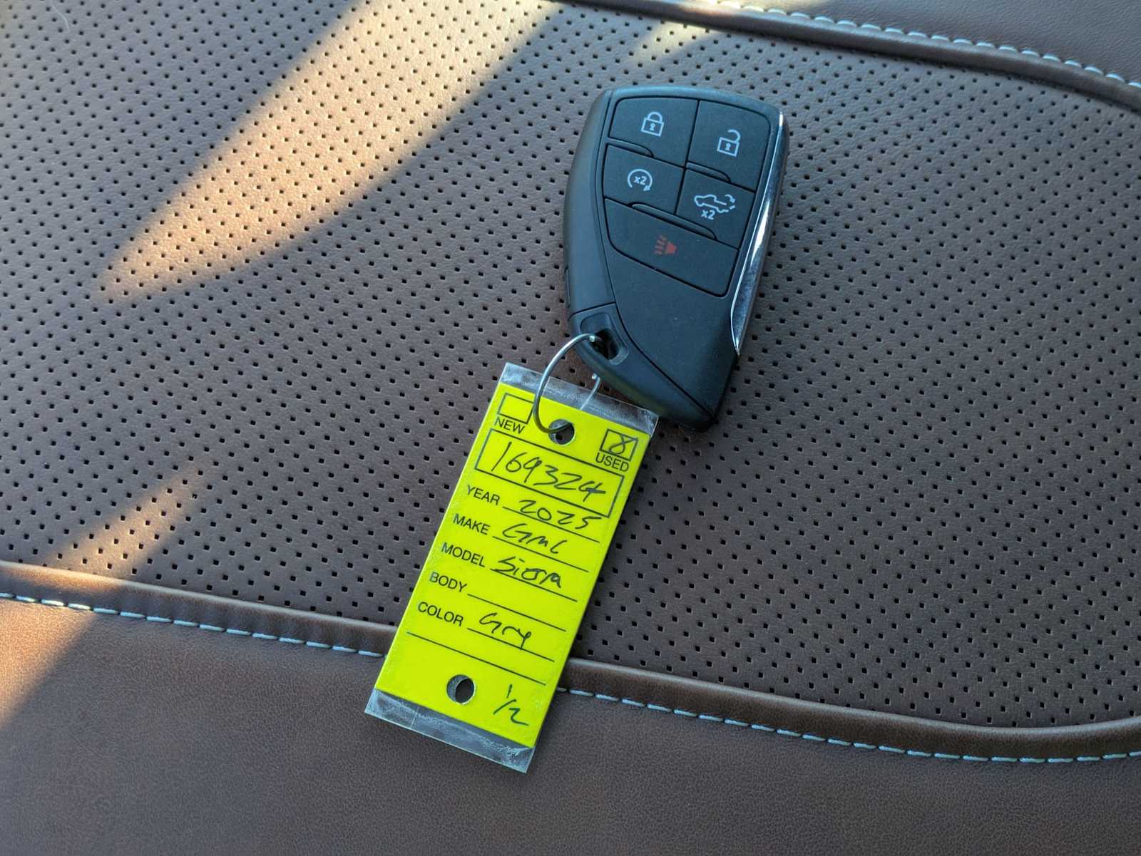 Thumbnail: 2025 GMC Sierra 1500 - 35