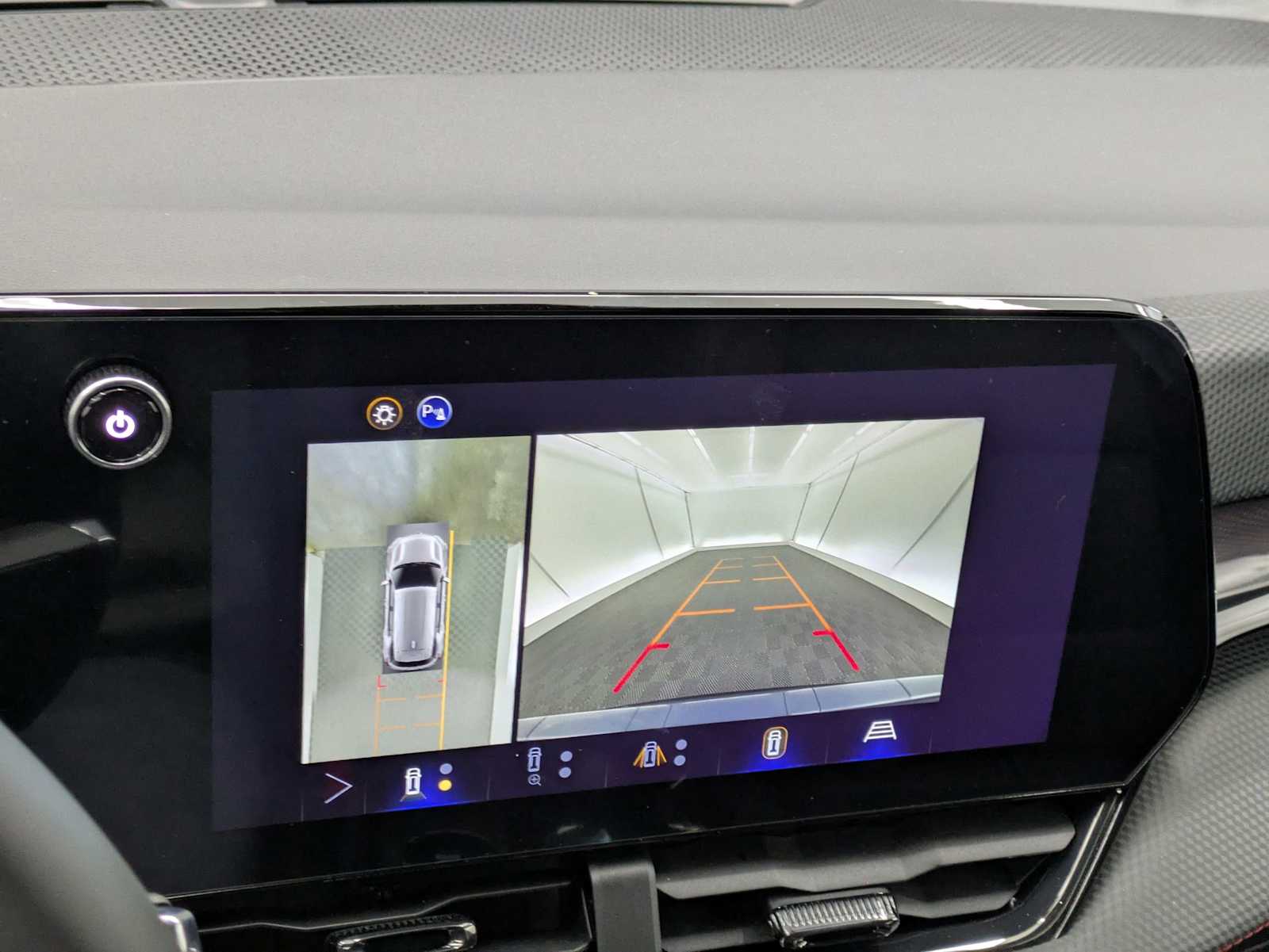 Thumbnail: 2026 Chevrolet Equinox - 29