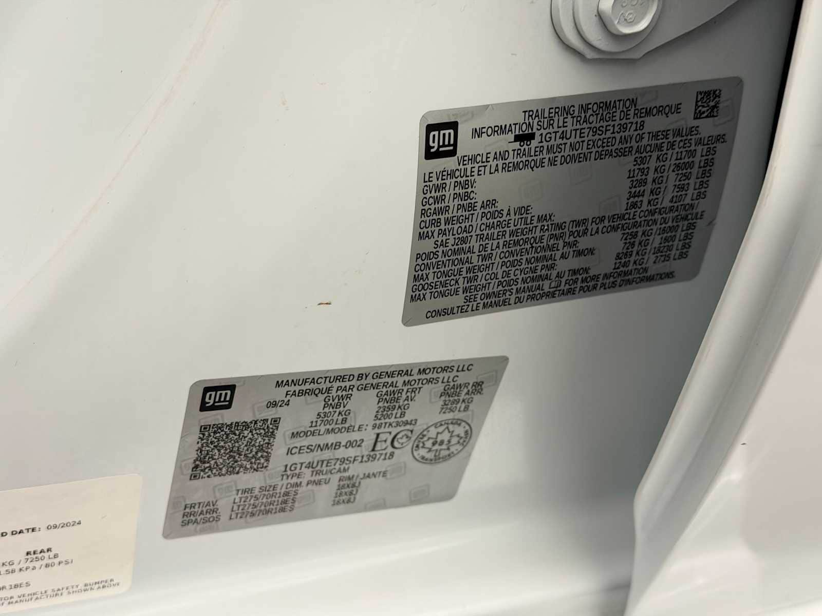 Thumbnail: 2025 GMC Sierra 3500 - 34