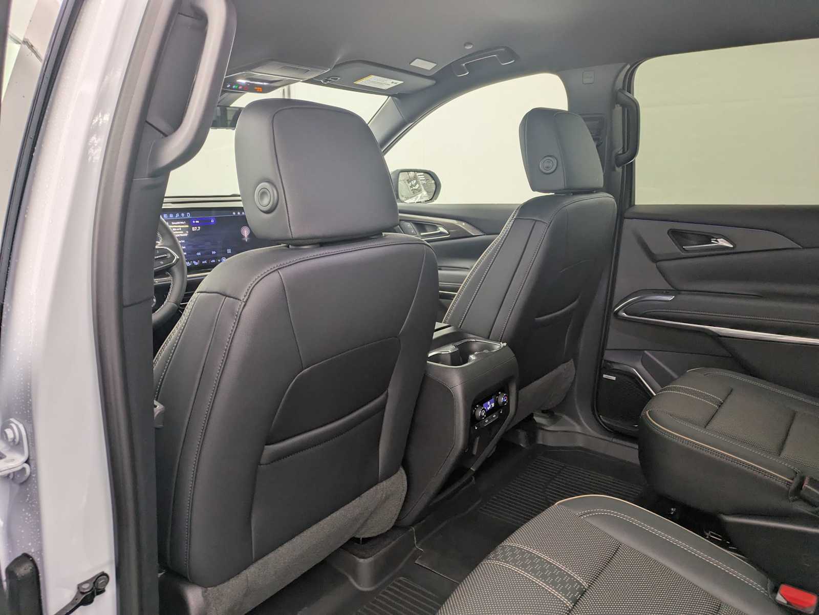 Thumbnail: 2026 Chevrolet Traverse - 18