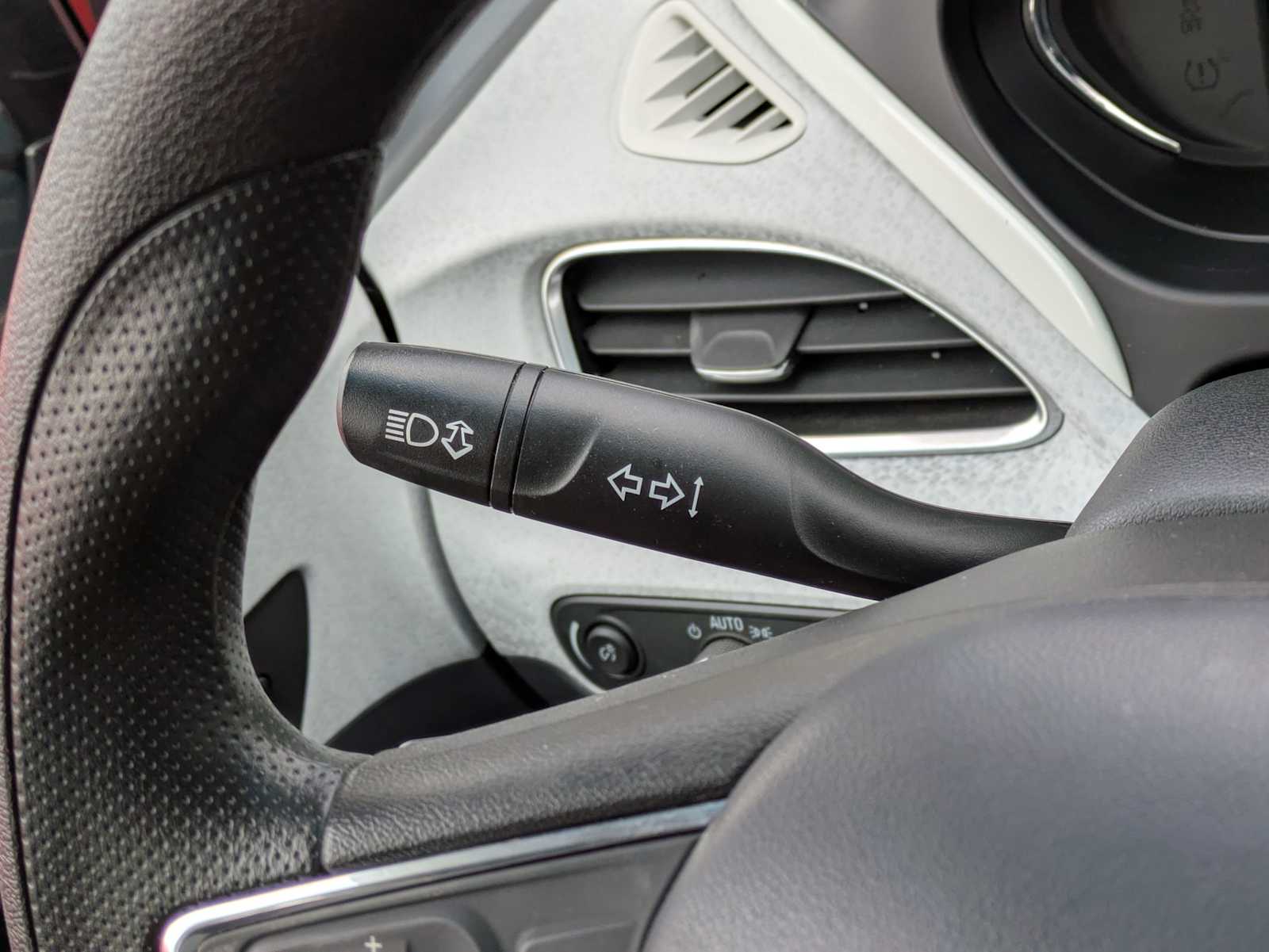 Thumbnail: 2020 Chevrolet Bolt EV - 26