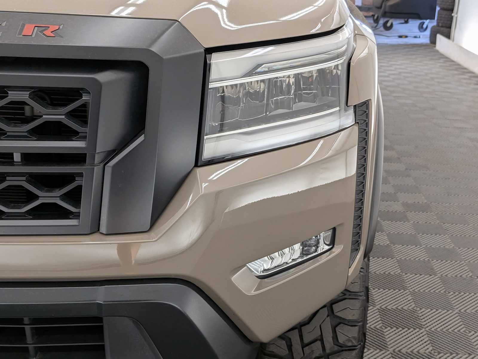 Thumbnail: 2023 Nissan Frontier - 10