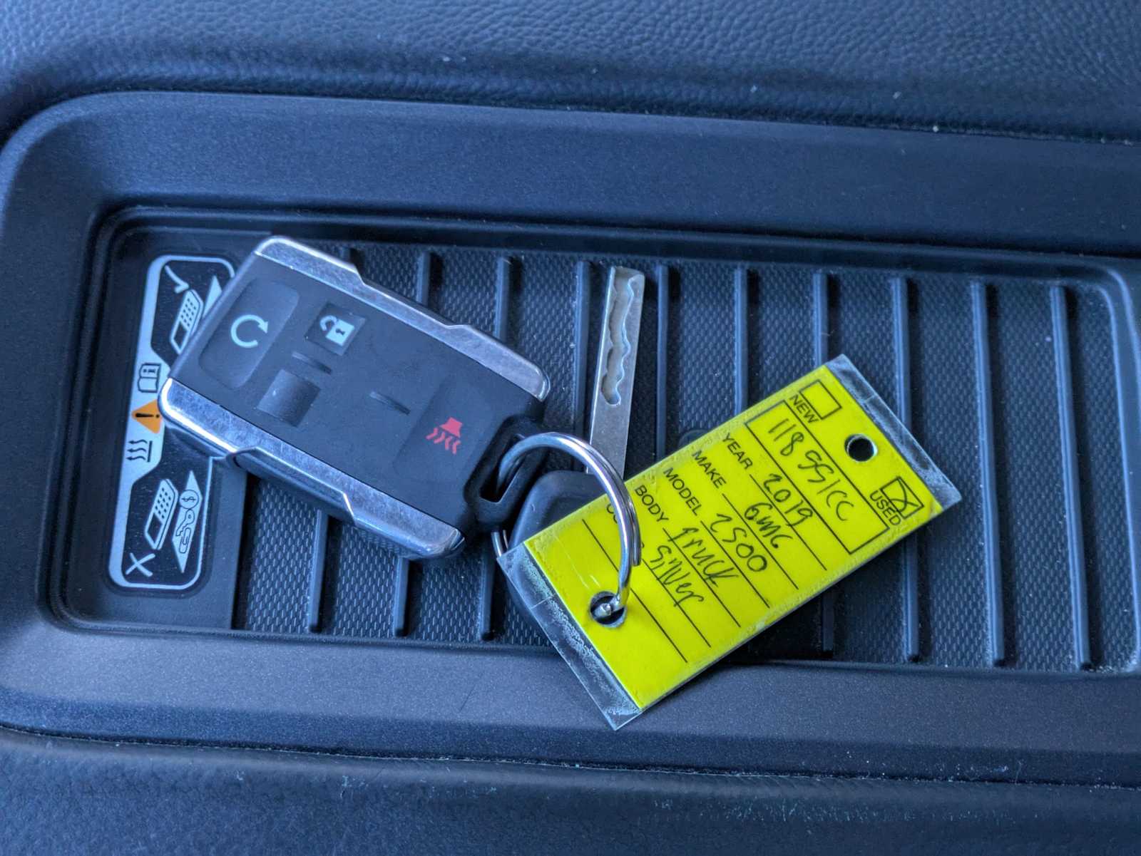 Thumbnail: 2019 GMC Sierra 2500 - 36