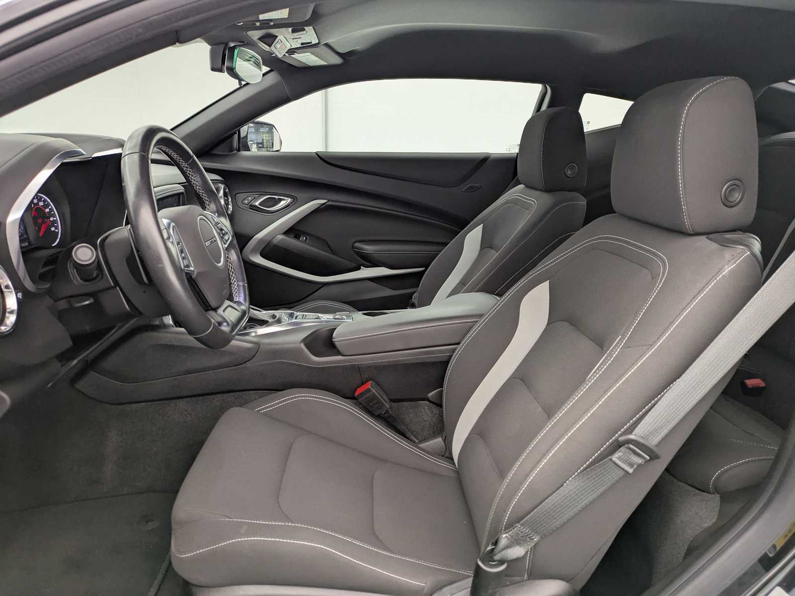 Thumbnail: 2019 Chevrolet Camaro - 16