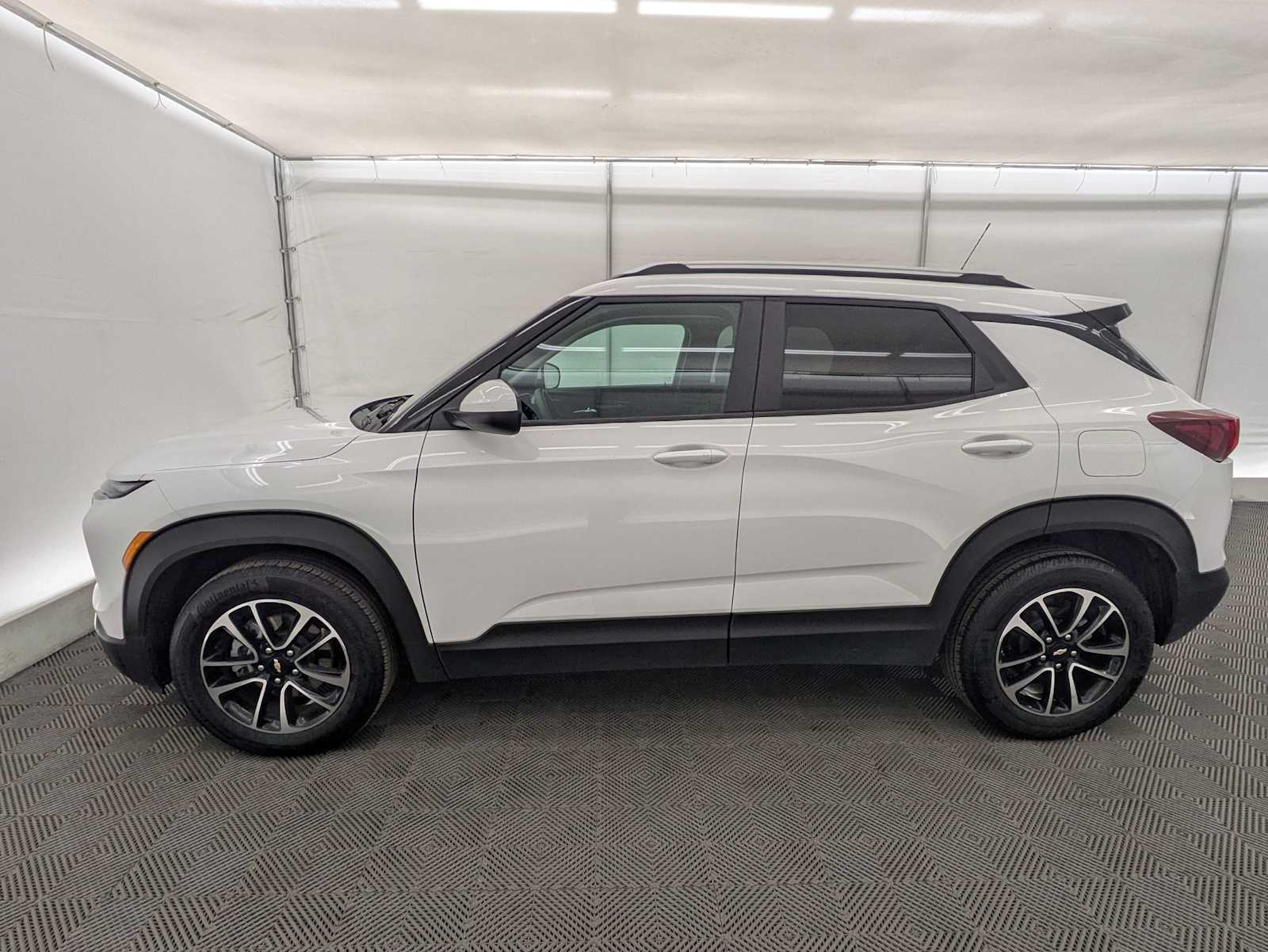 Thumbnail: 2025 Chevrolet TrailBlazer - 3