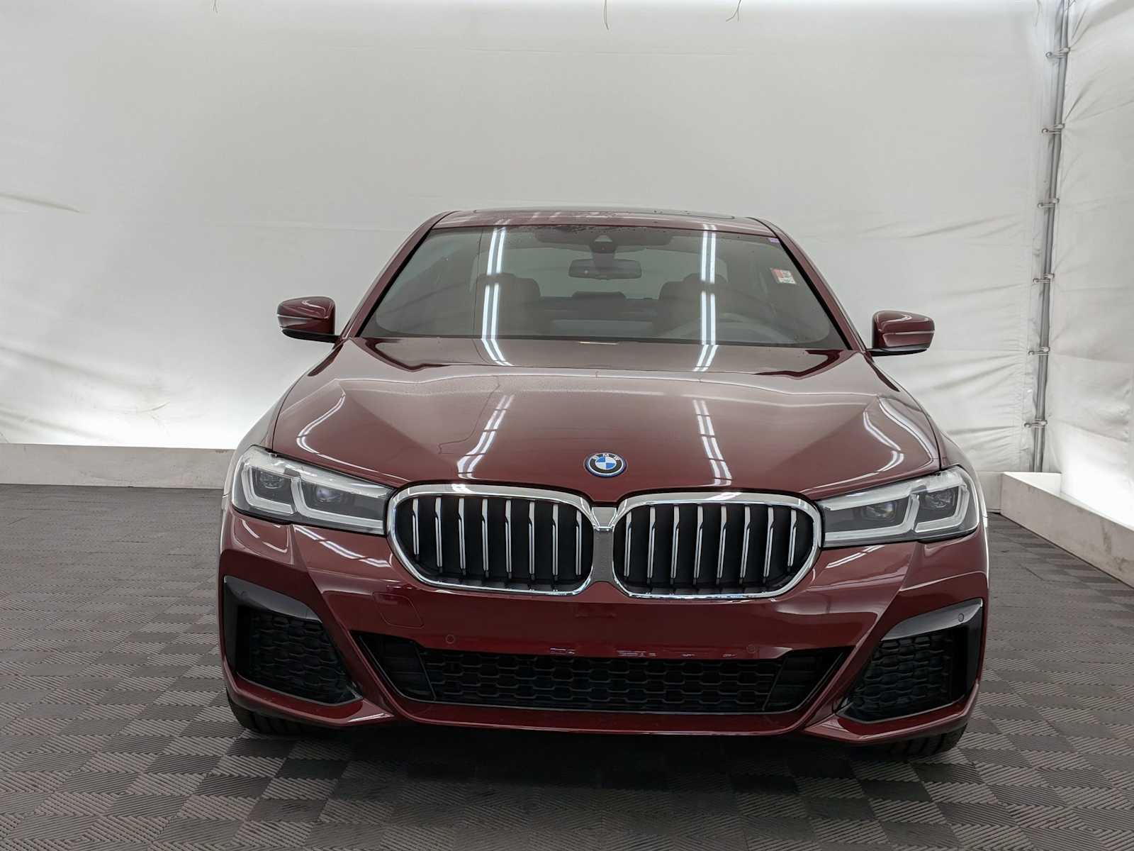 Thumbnail: 2023 BMW 5 Series - 9