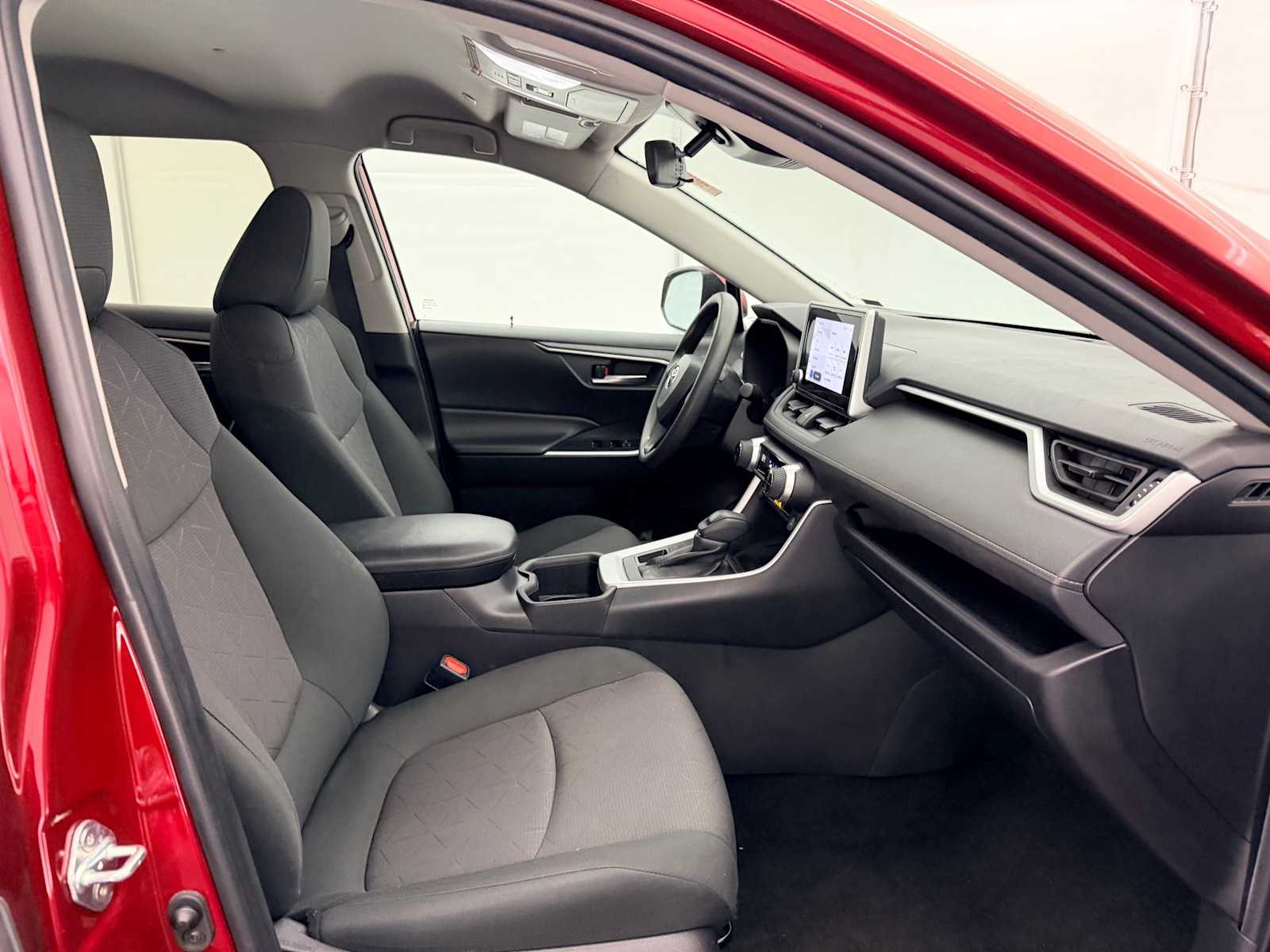 Thumbnail: 2023 Toyota RAV4 - 22