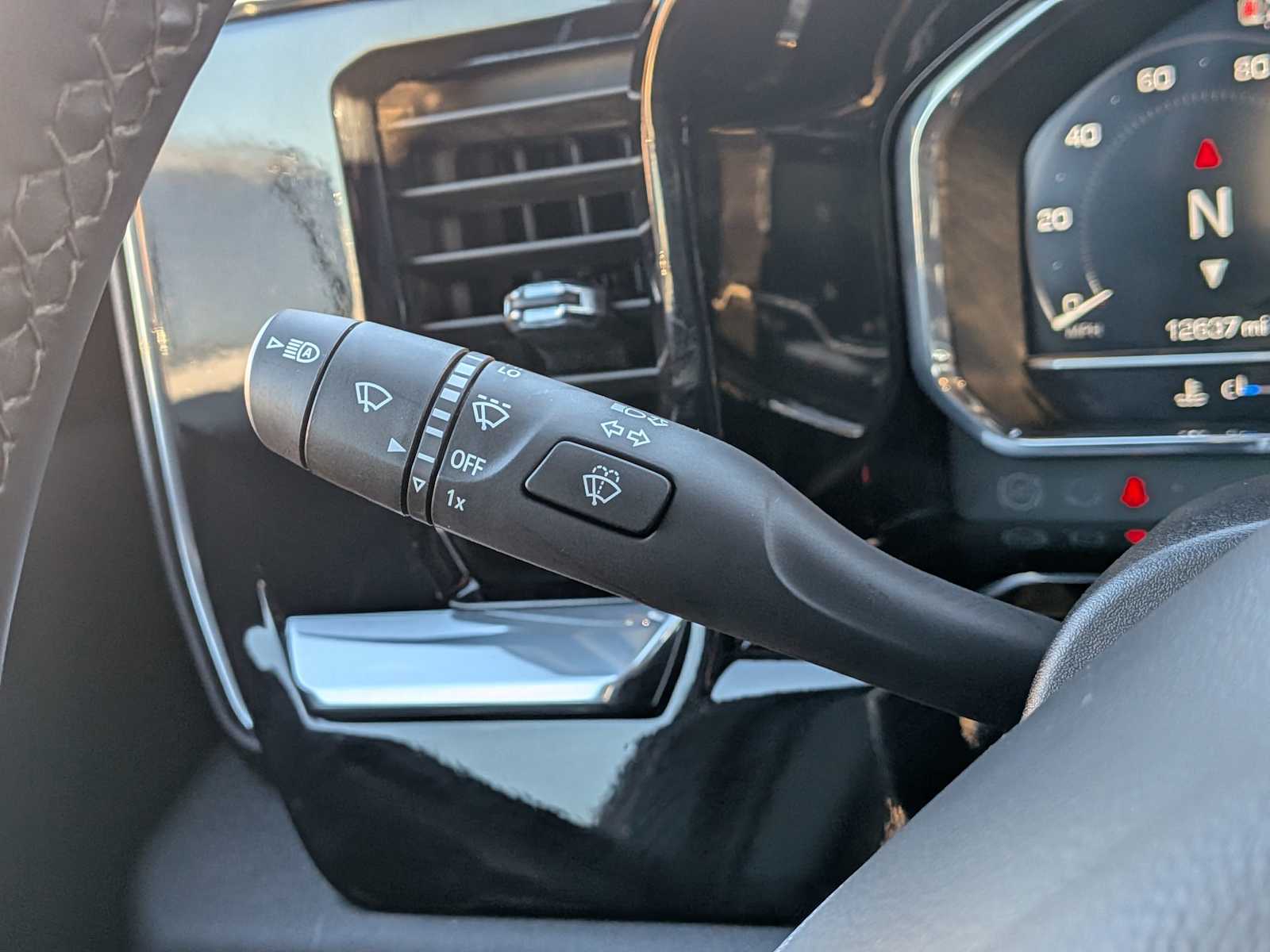 Thumbnail: 2025 GMC Sierra 3500 - 28