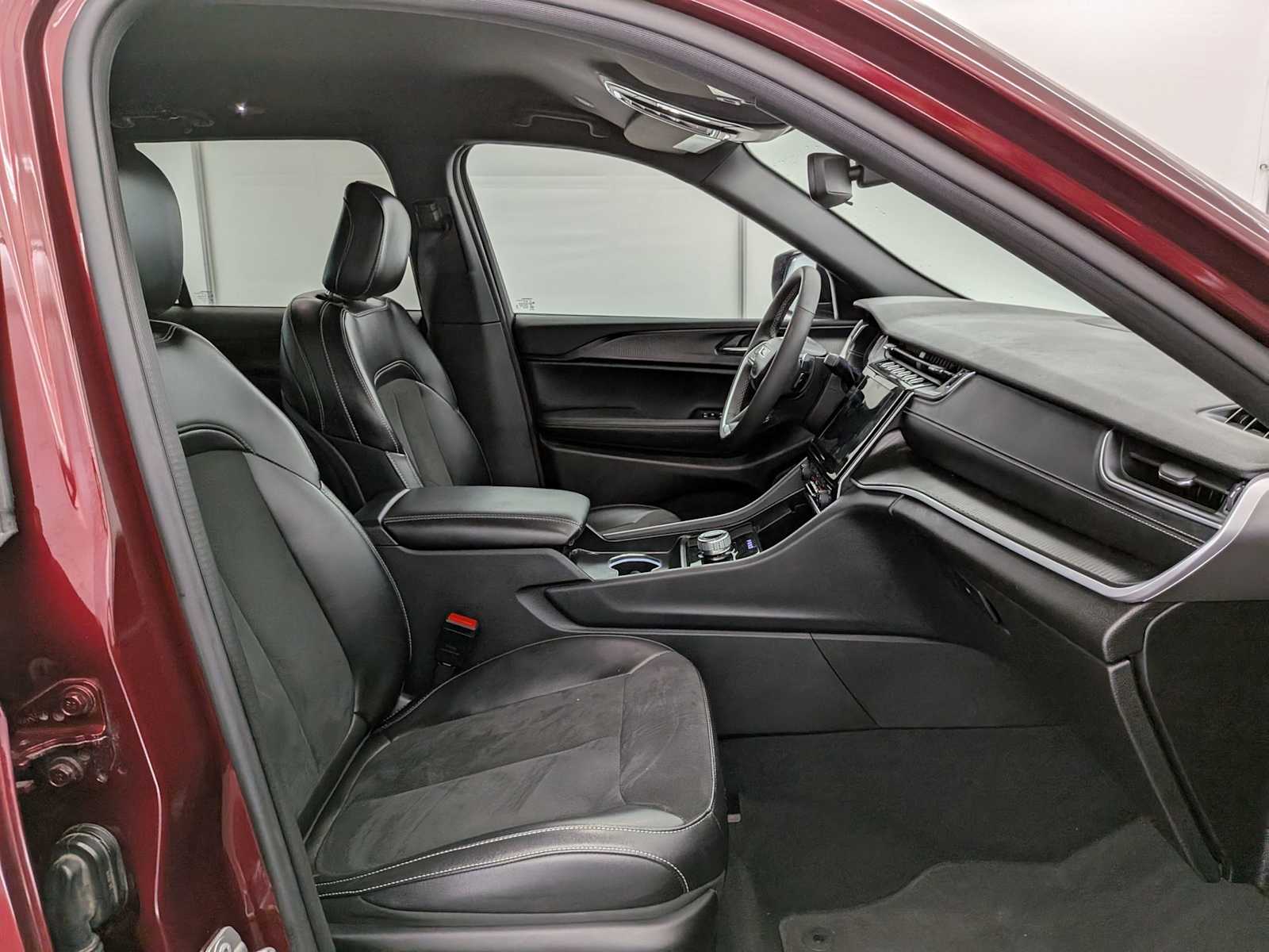 Thumbnail: 2024 Jeep Grand Cherokee - 22