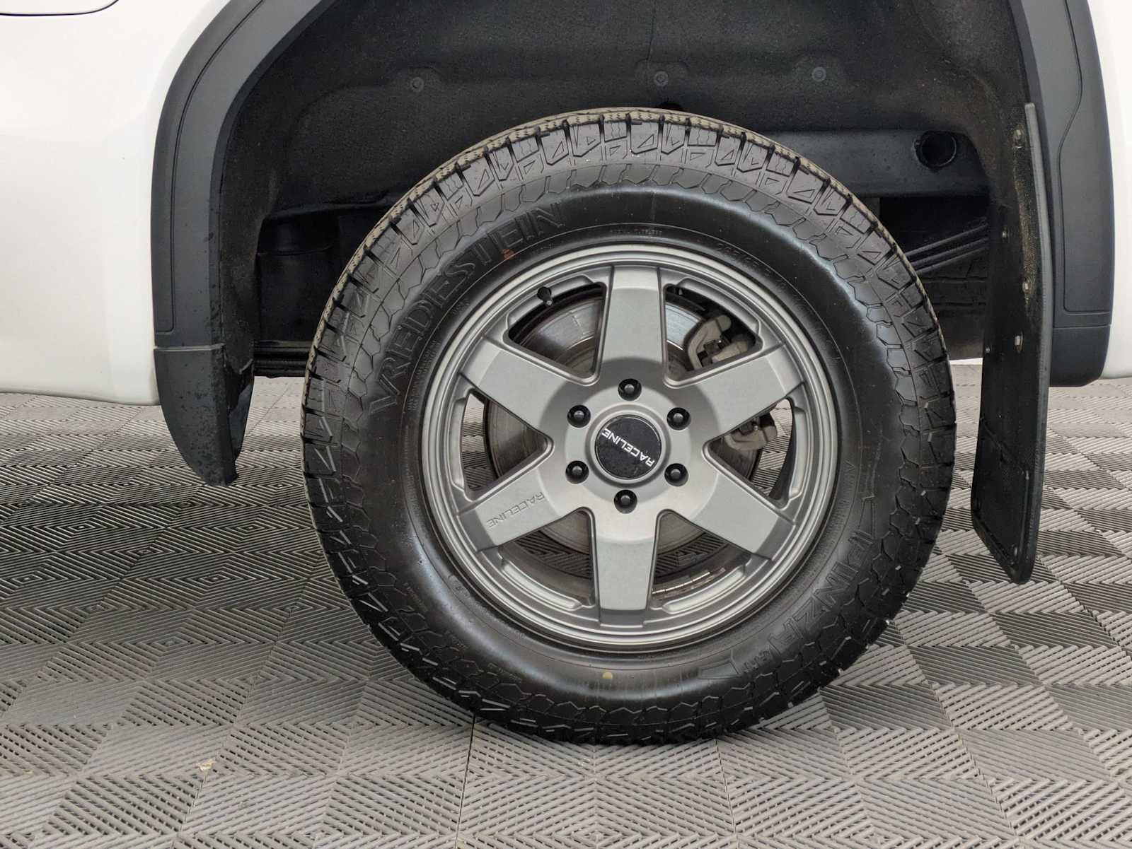 Thumbnail: 2019 GMC Sierra 1500 - 16