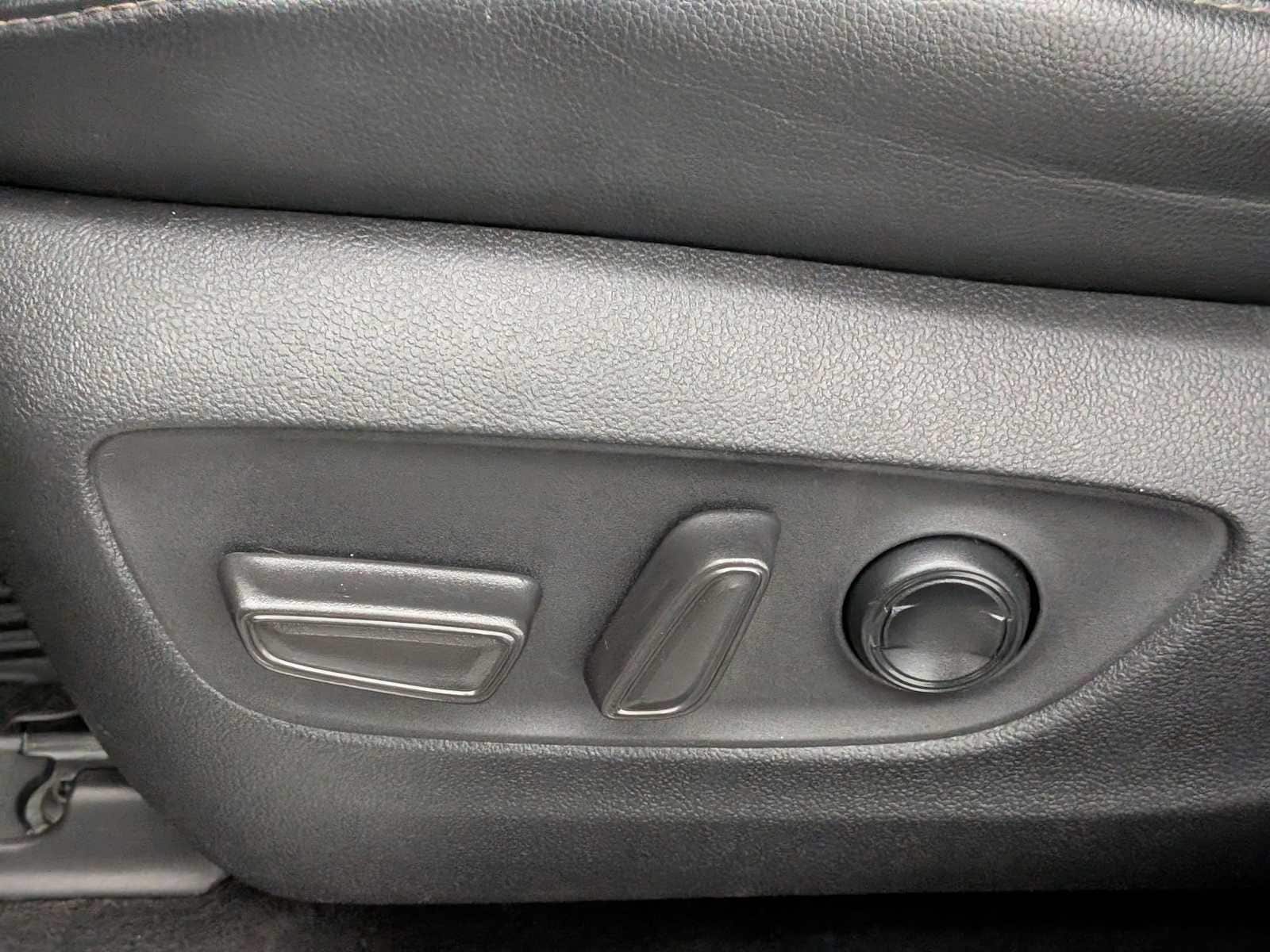 Thumbnail: 2021 Toyota Highlander - 18