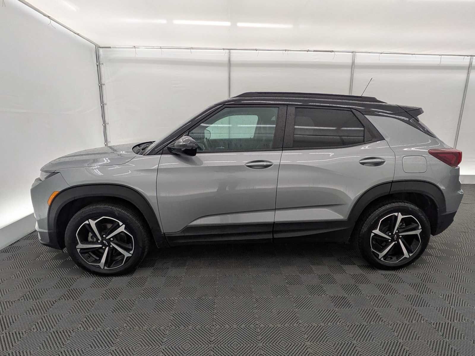 Thumbnail: 2023 Chevrolet TrailBlazer - 3