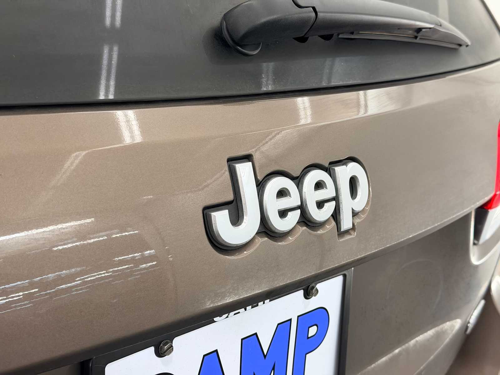 Thumbnail: 2018 Jeep Grand Cherokee - 11