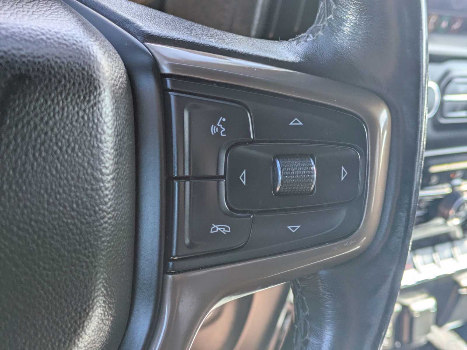 Thumbnail: 2022 Chevrolet Silverado 3500 - 28