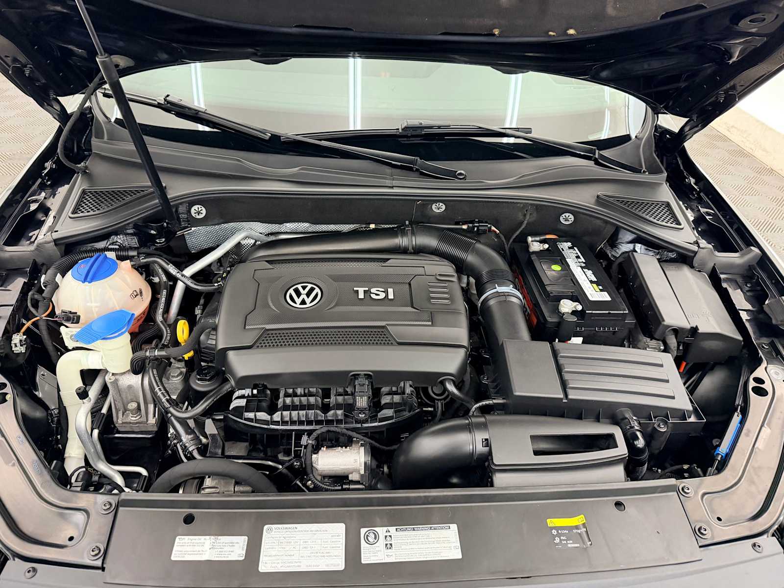 Thumbnail: 2017 Volkswagen Passat - 15