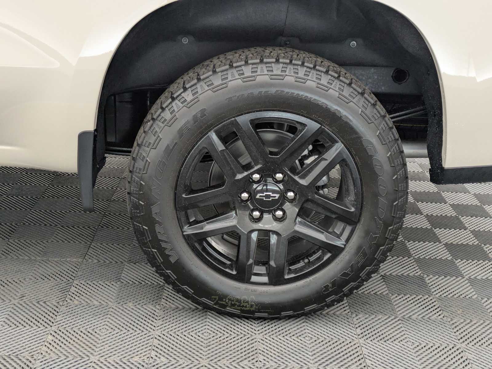 Thumbnail: 2026 Chevrolet Silverado 1500 - 15