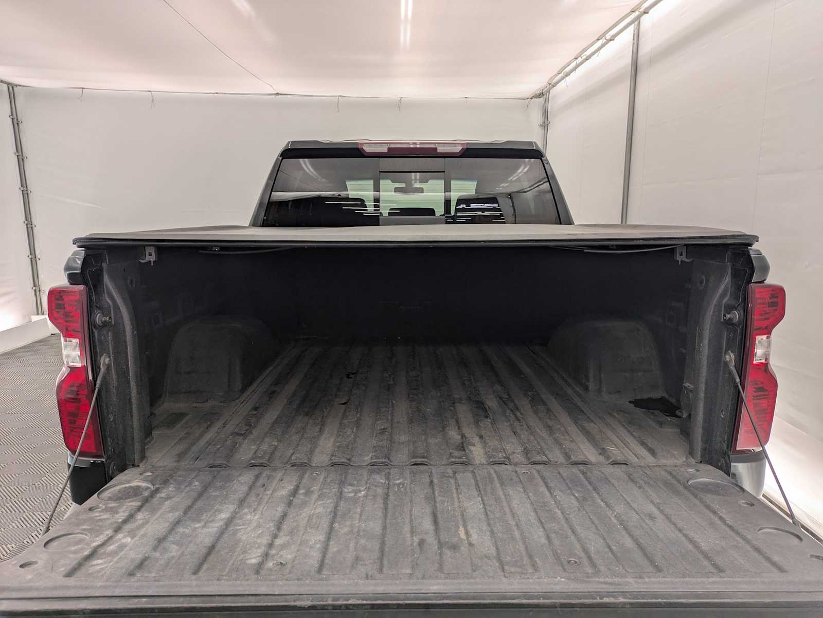 Thumbnail: 2019 Chevrolet Silverado 1500 - 33