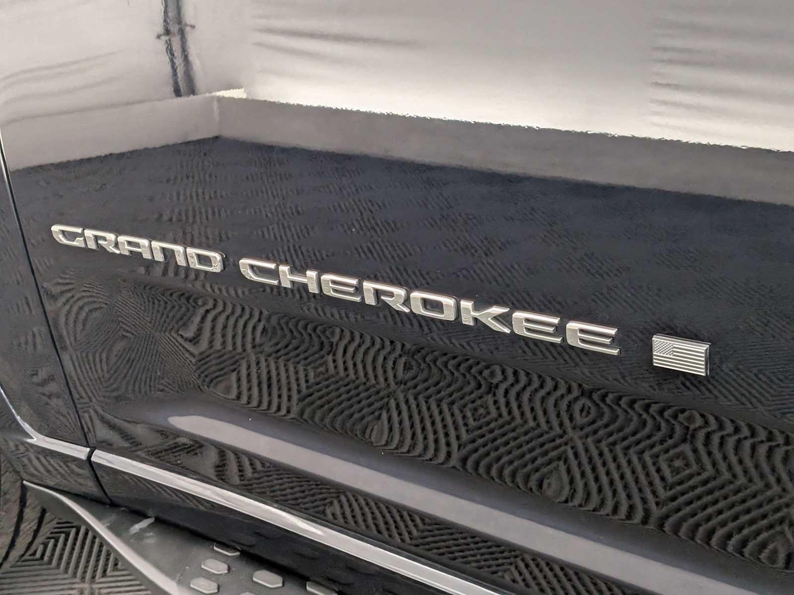 Thumbnail: 2024 Jeep Grand Cherokee L - 14