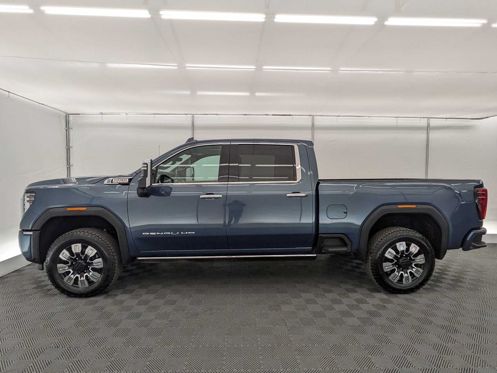 Thumbnail: 2025 GMC Sierra 2500 - 3