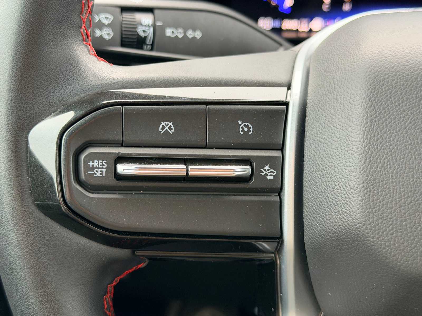 Thumbnail: 2024 Chevrolet Colorado - 24