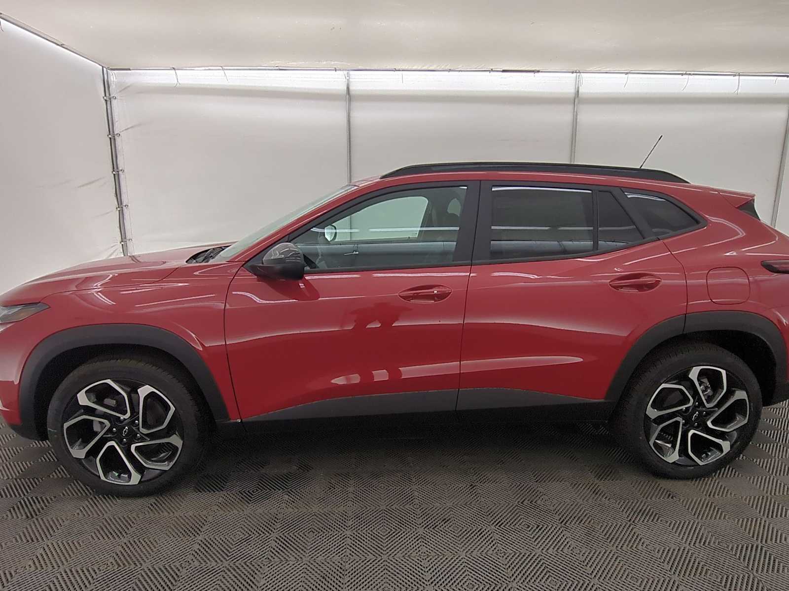 Thumbnail: 2026 Chevrolet Trax - 3