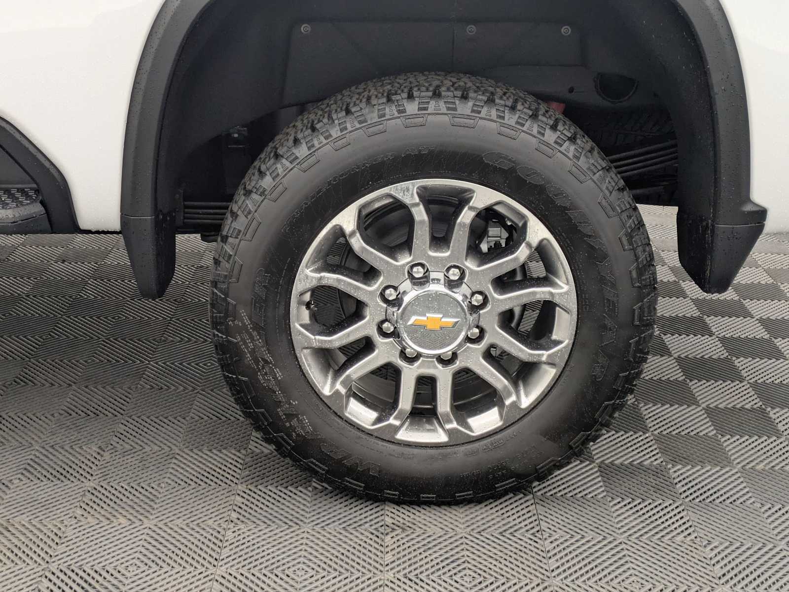 Thumbnail: 2026 Chevrolet Silverado 2500 - 17