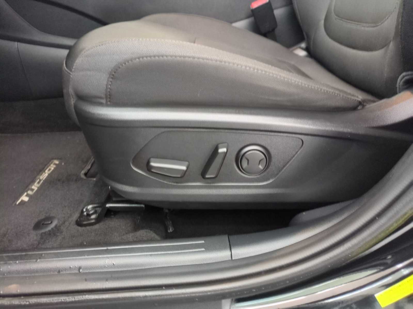 Thumbnail: 2022 Hyundai Tucson - 16