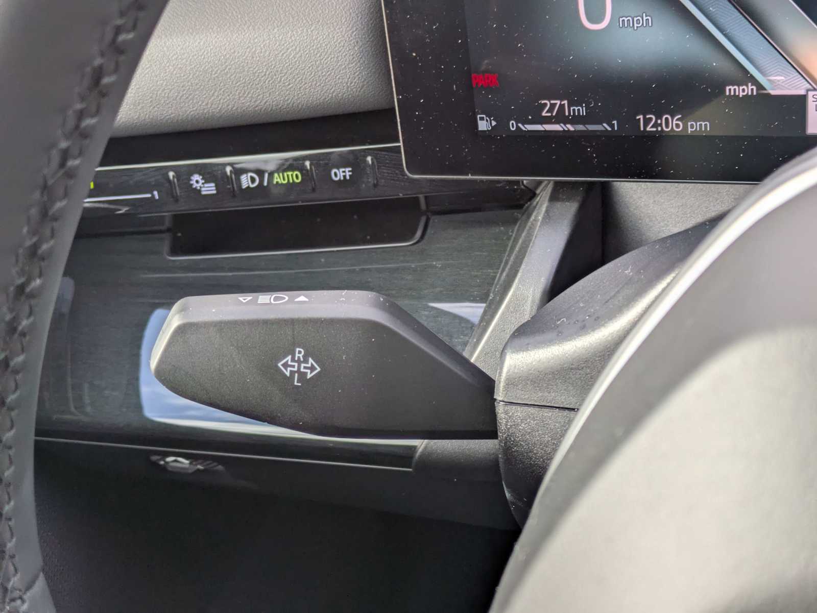 Thumbnail: 2025 BMW 5 Series - 28