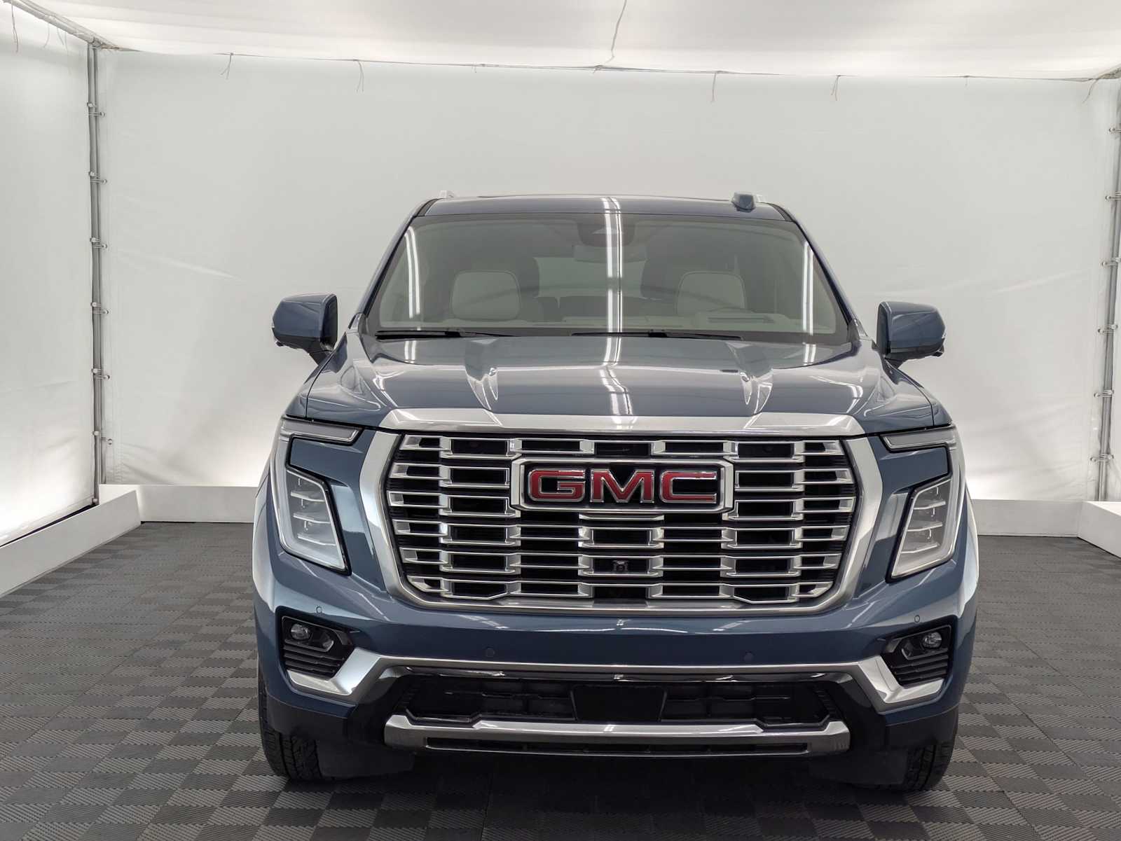Thumbnail: 2025 GMC Yukon XL - 9
