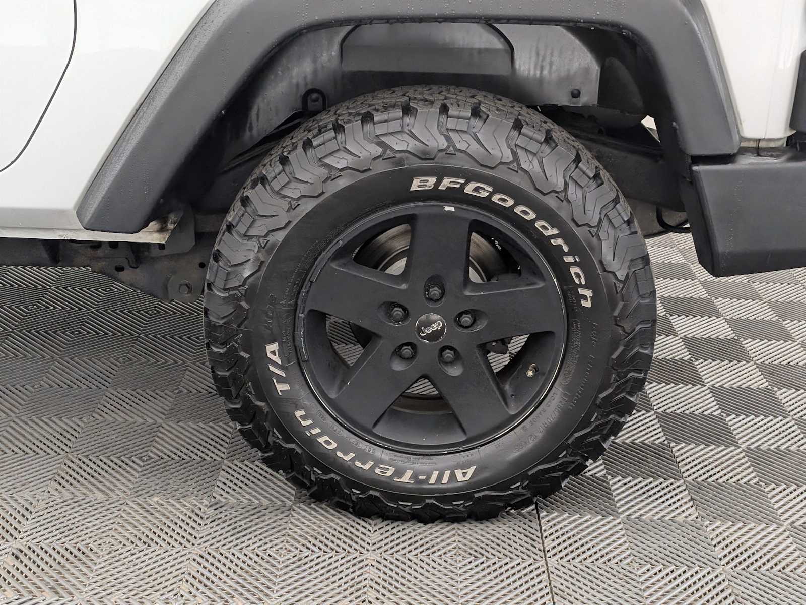 Thumbnail: 2013 Jeep Wrangler - 12