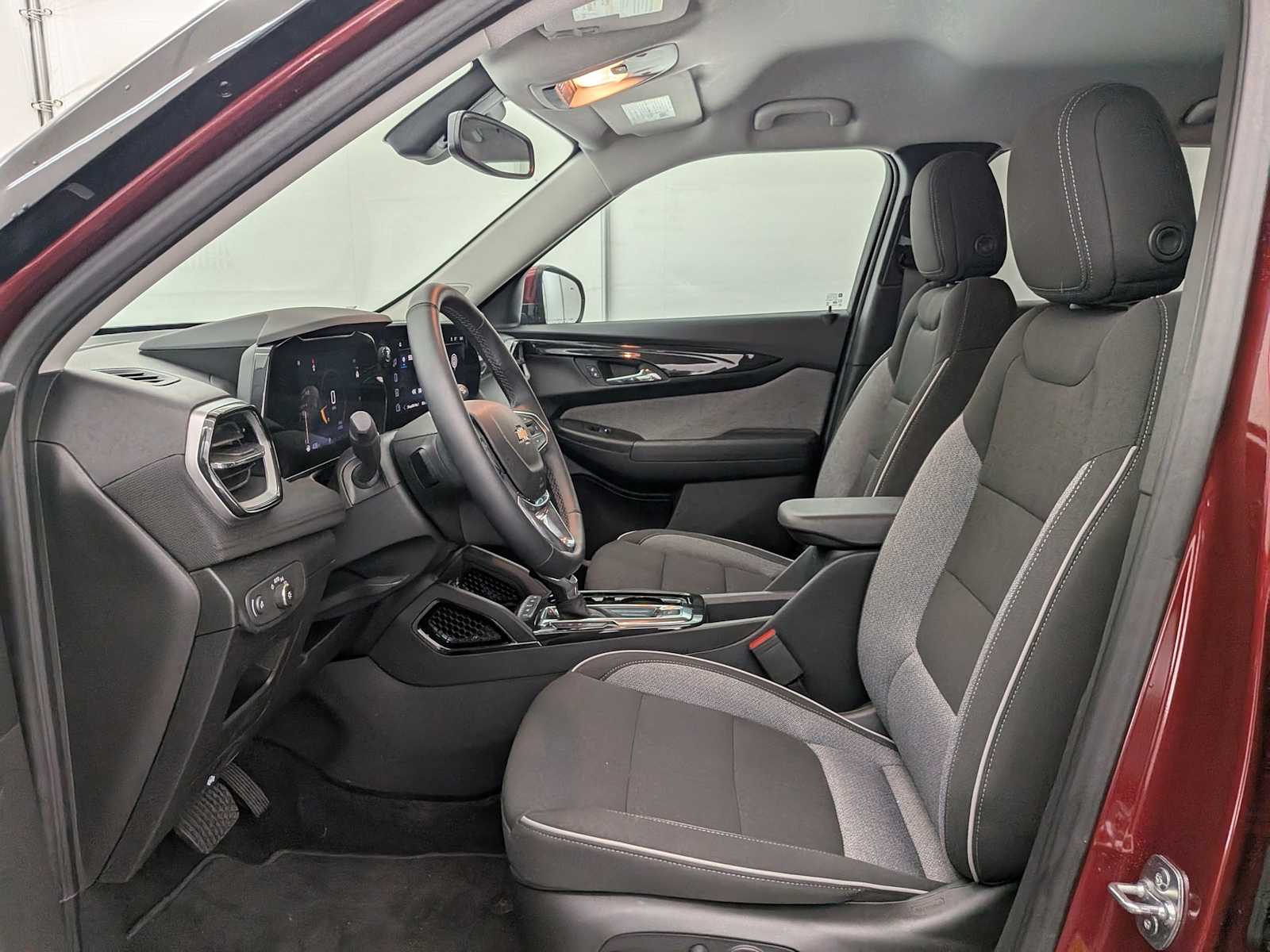 Thumbnail: 2025 Chevrolet TrailBlazer - 17