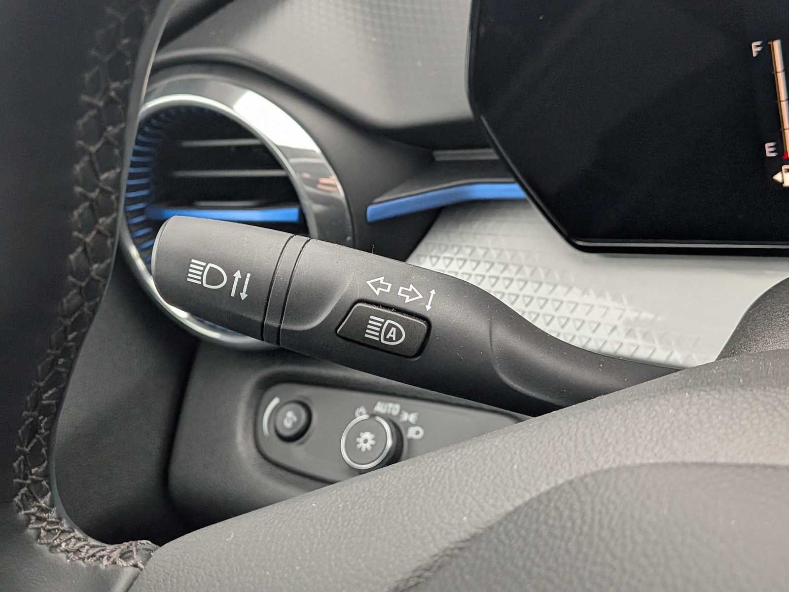 Thumbnail: 2025 Chevrolet Trax - 27