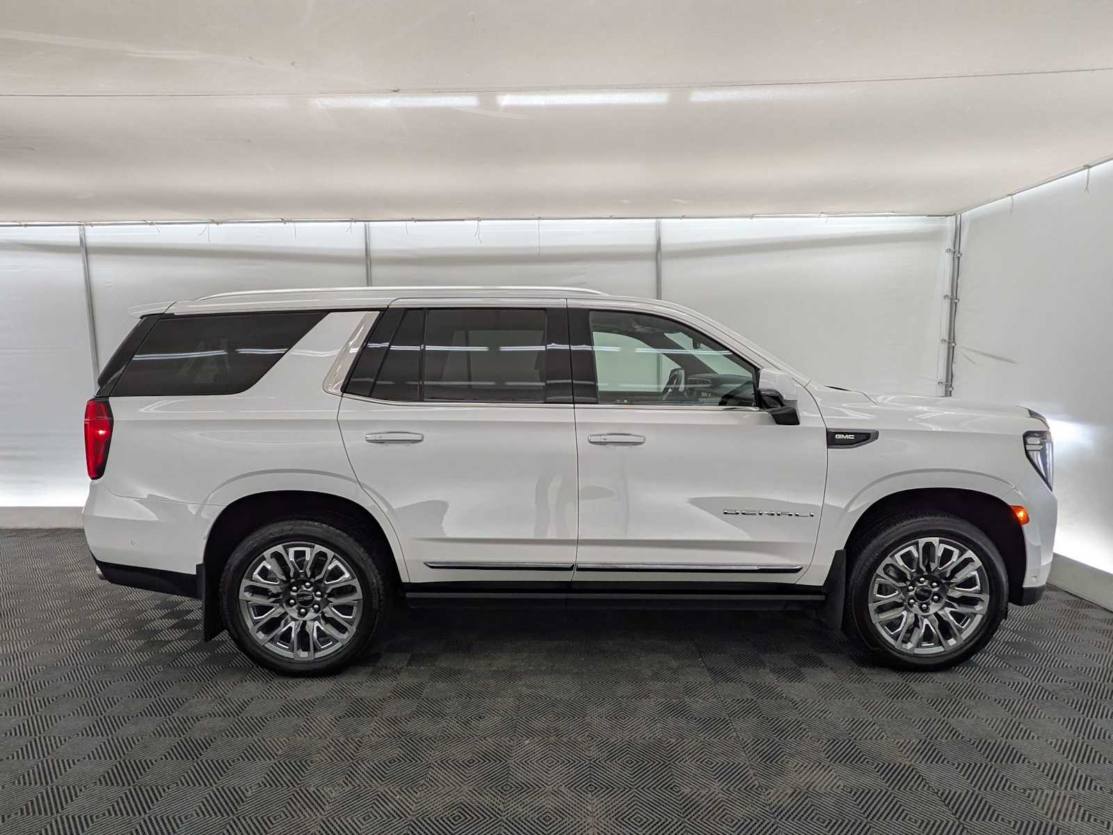 Thumbnail: 2023 GMC Yukon - 7