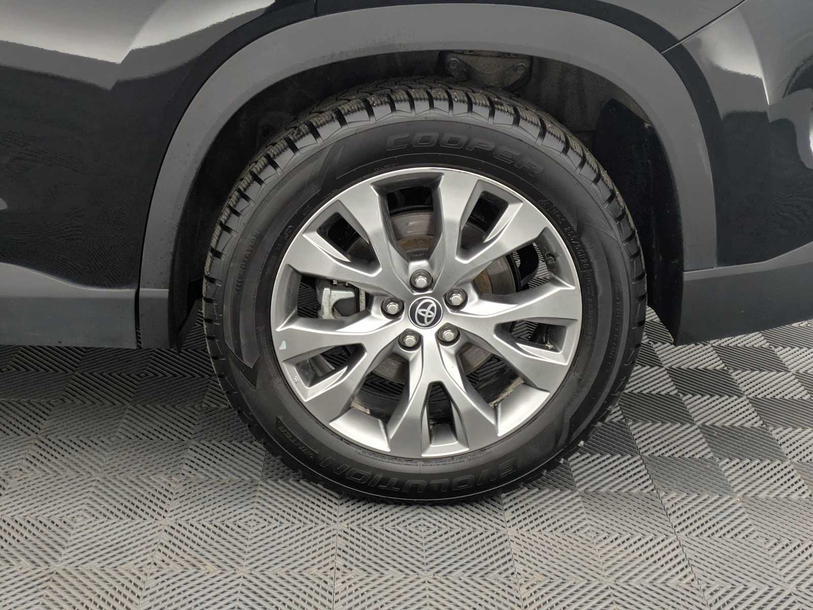 Thumbnail: 2024 Toyota Grand Highlander - 14