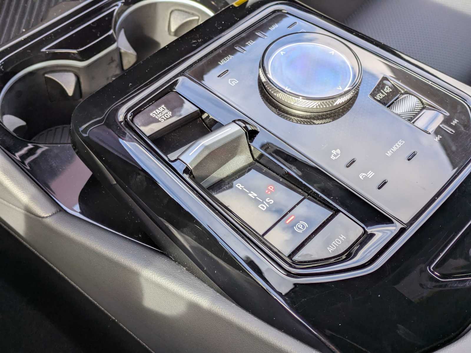 Thumbnail: 2025 BMW 5 Series - 33