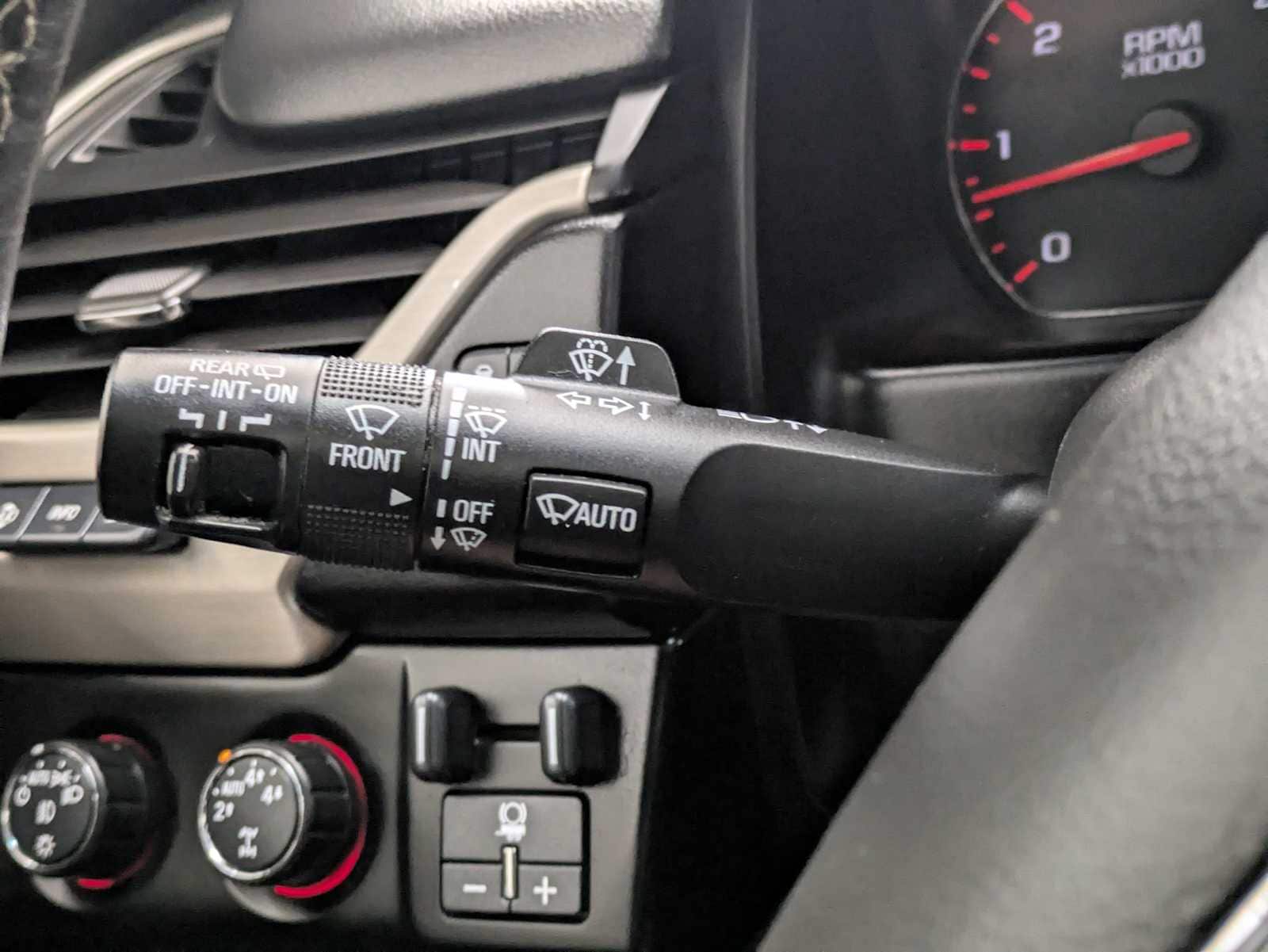 2015 GMC Yukon XL Denali 27