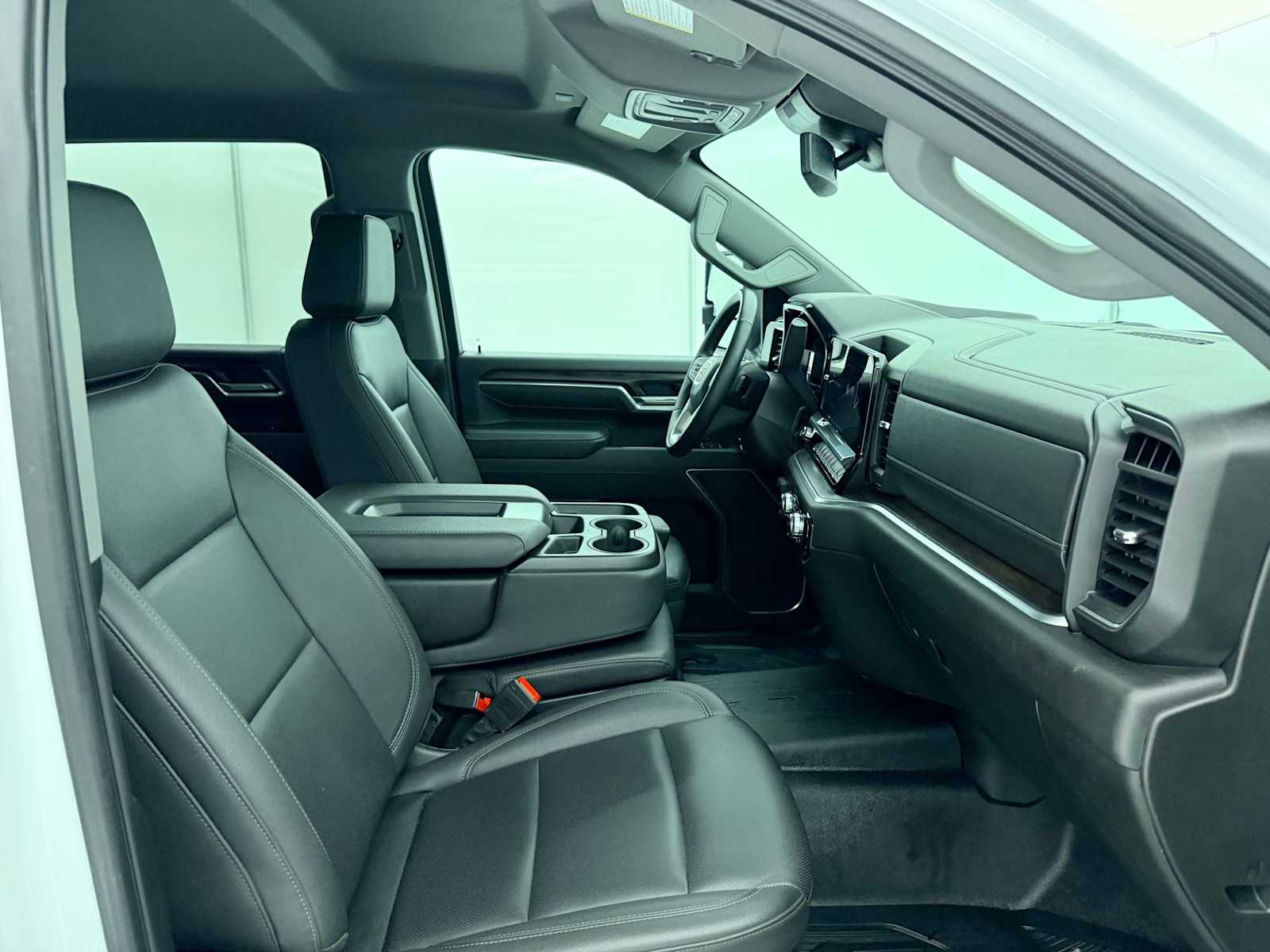 Thumbnail: 2025 GMC Sierra 3500 - 24