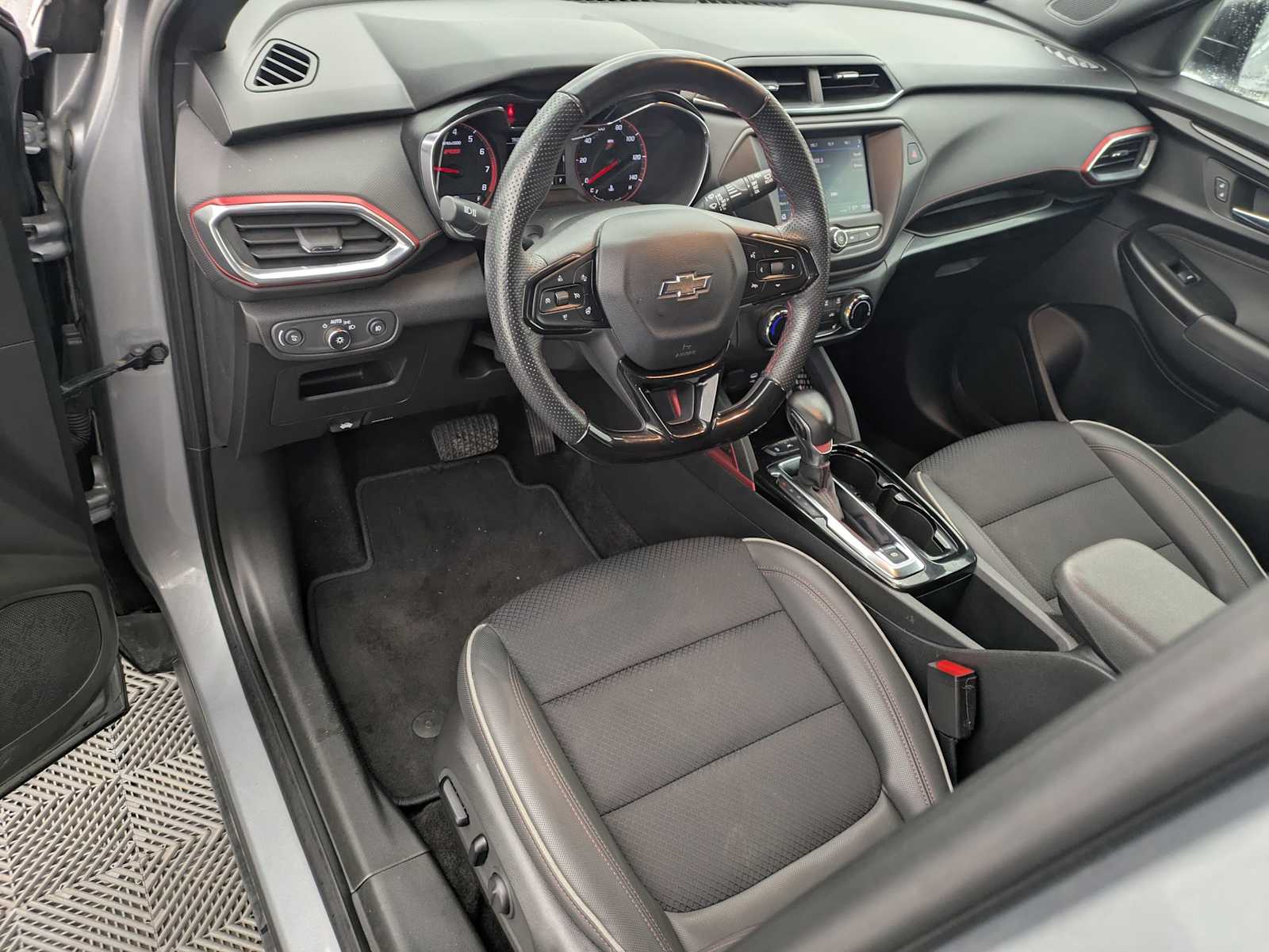 Thumbnail: 2023 Chevrolet TrailBlazer - 2