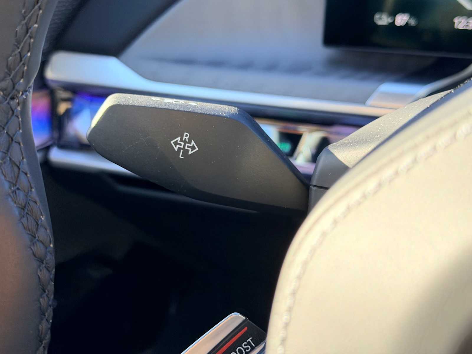 Thumbnail: 2024 BMW i7 - 27