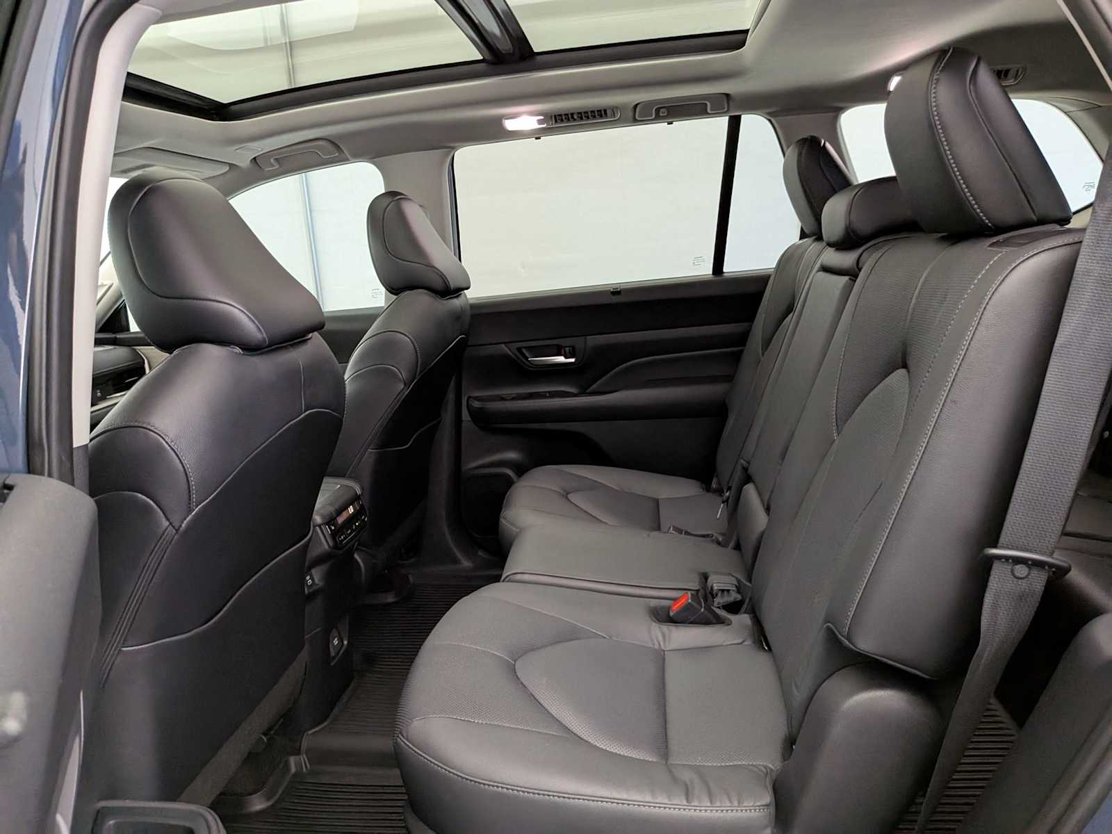 Thumbnail: 2024 Toyota Grand Highlander - 21