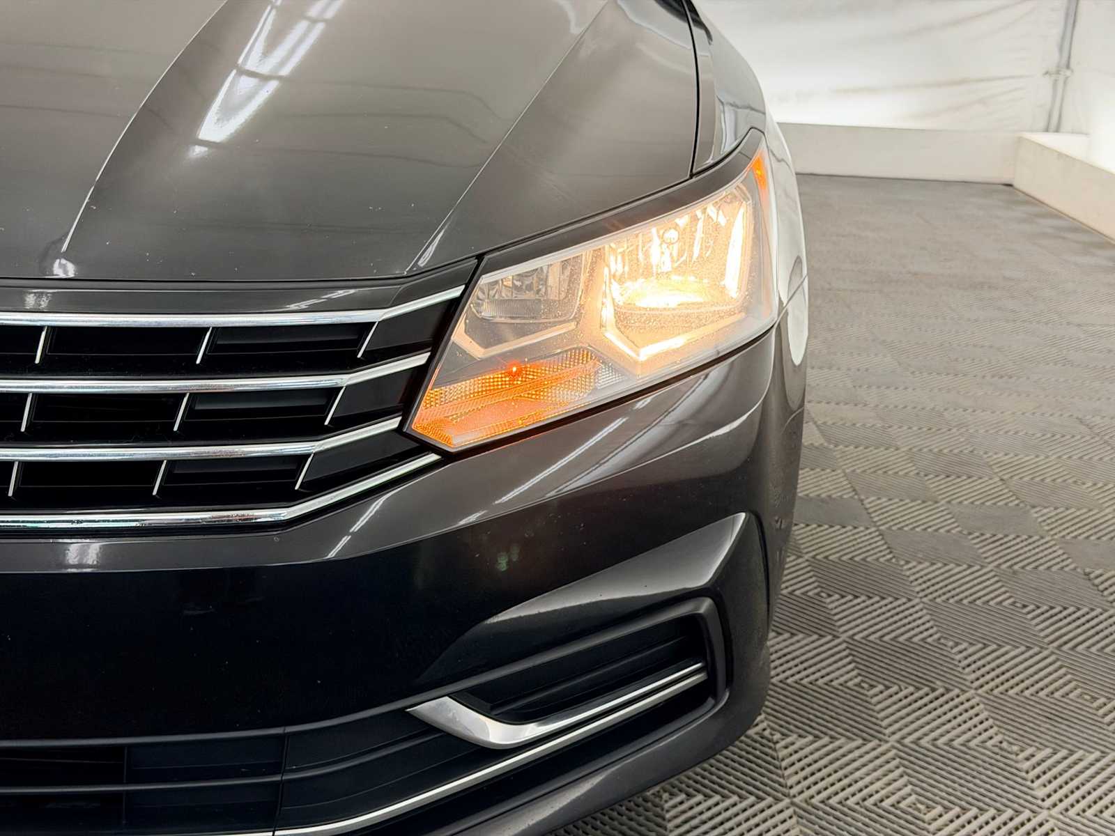 Thumbnail: 2017 Volkswagen Passat - 10