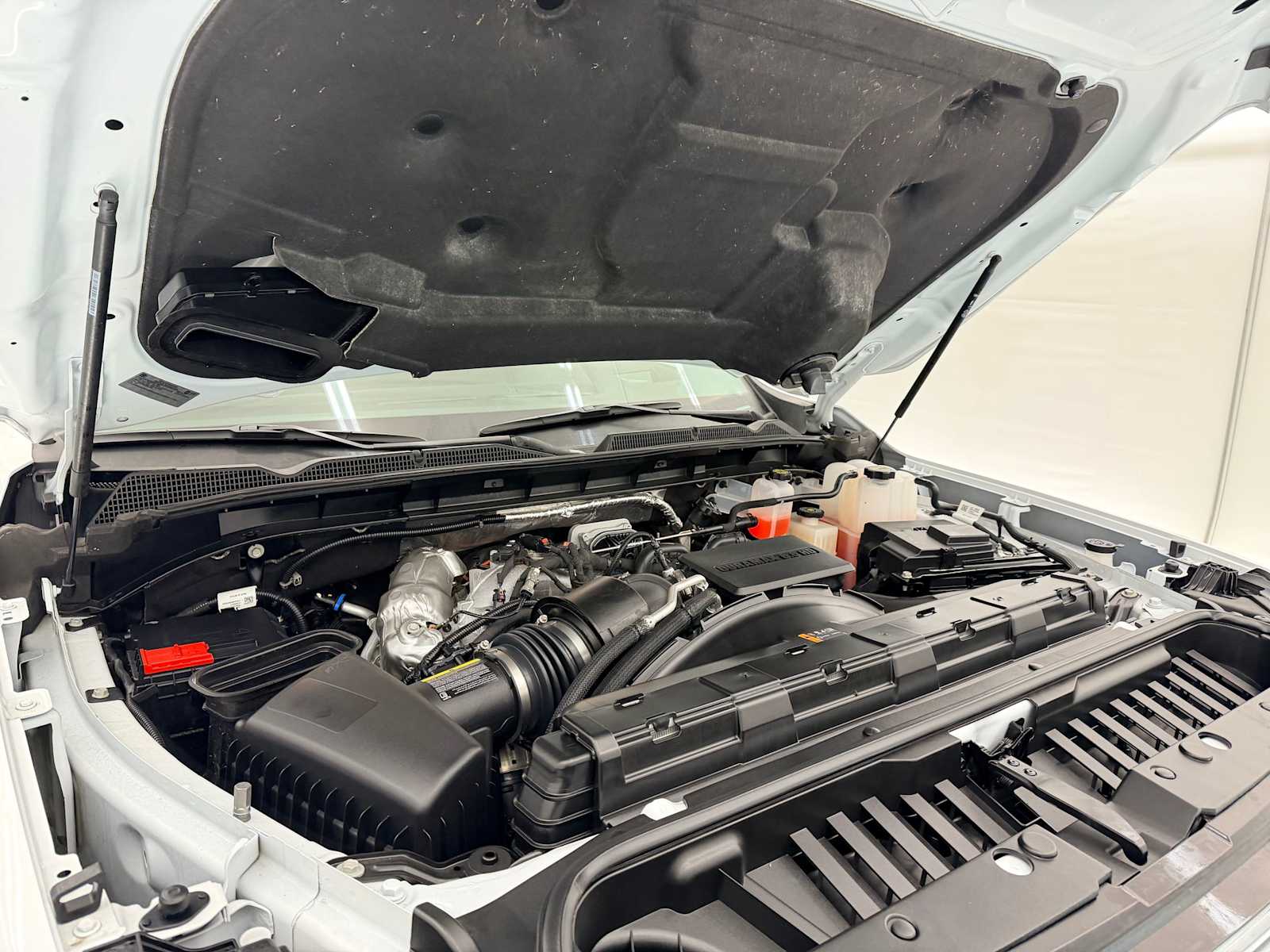 Thumbnail: 2025 GMC Sierra 2500 - 16