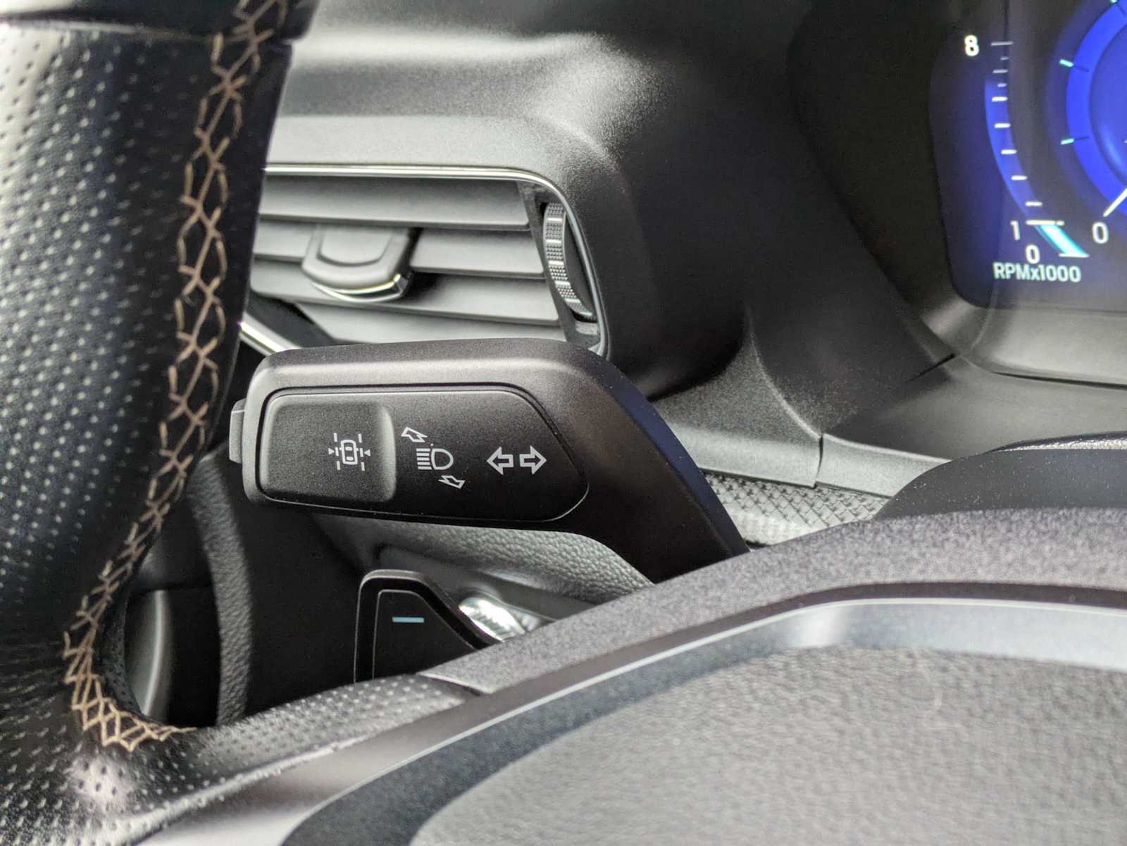 Thumbnail: 2020 Ford Explorer - 26