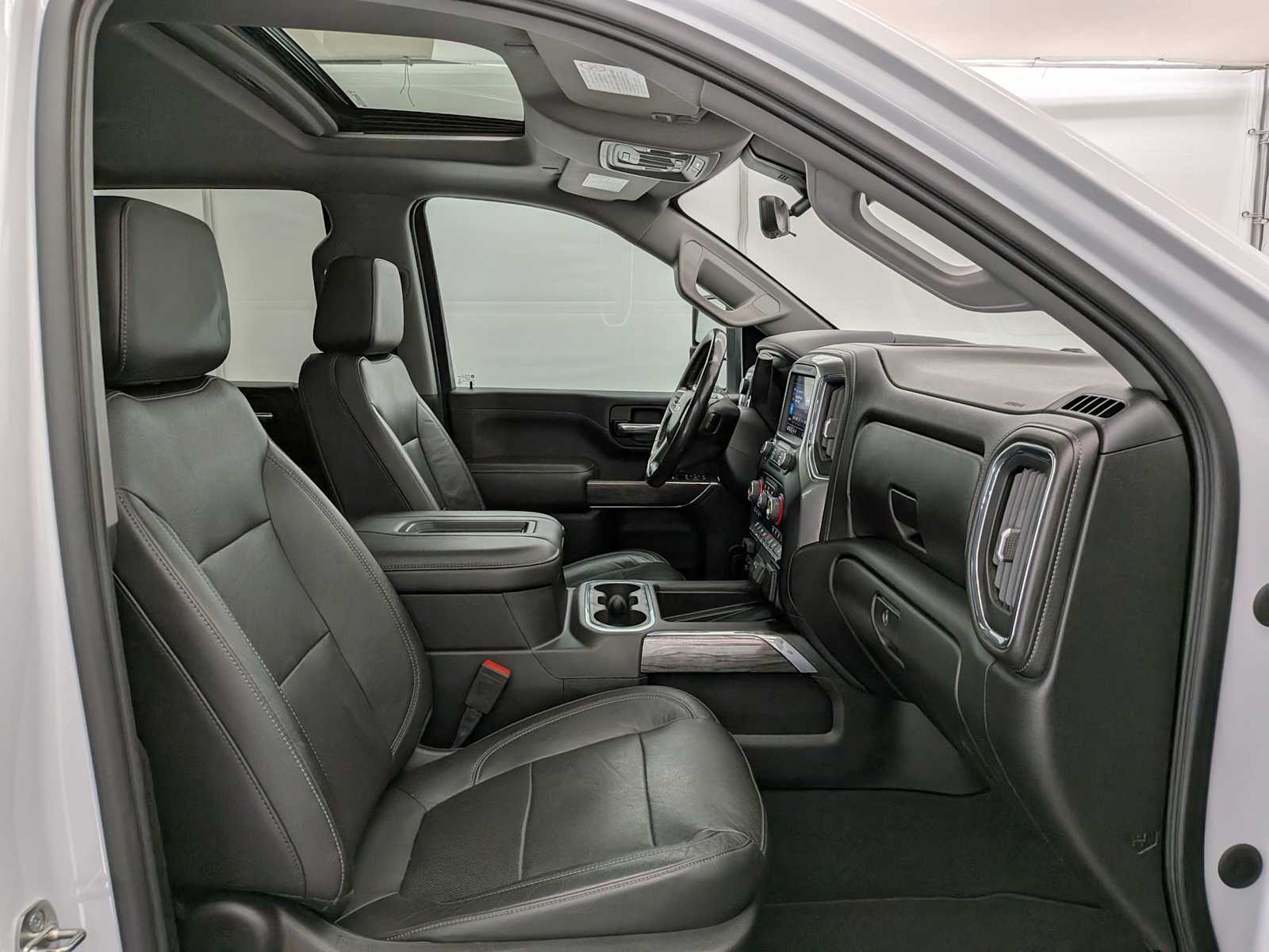 Thumbnail: 2020 Chevrolet Silverado 3500 - 25