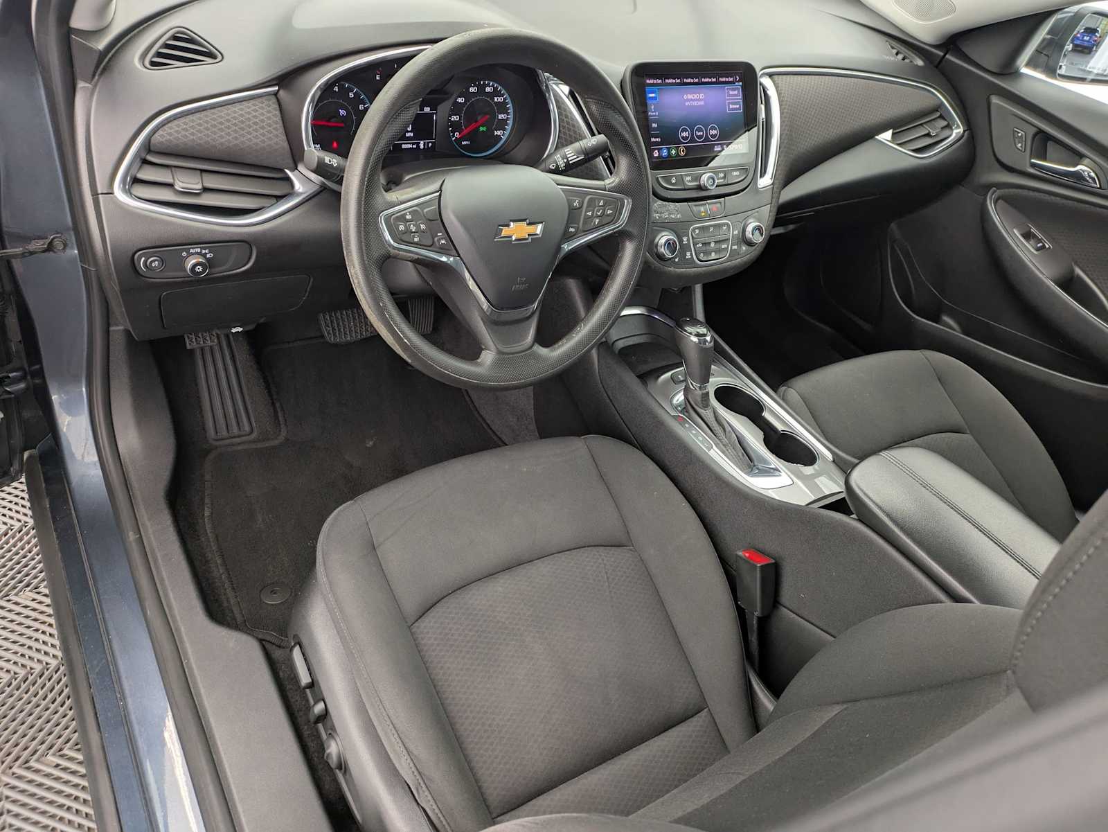 Thumbnail: 2020 Chevrolet Malibu - 2