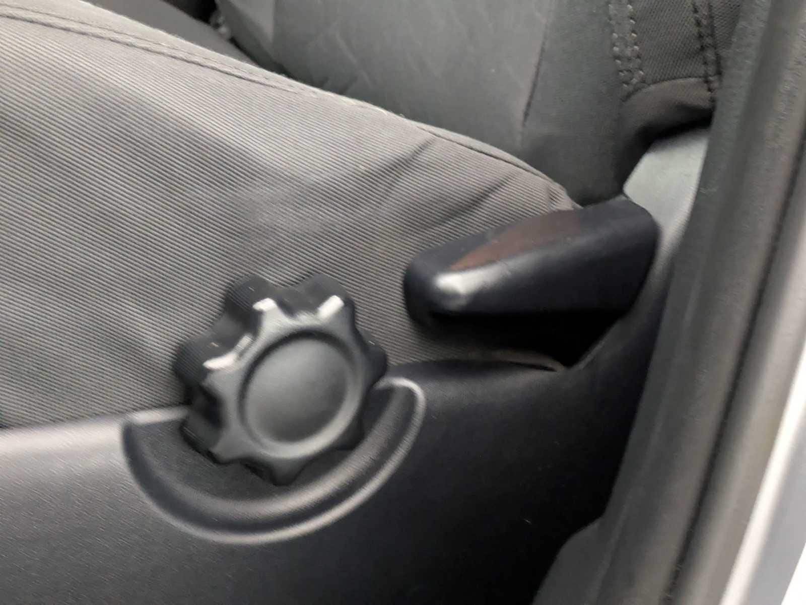 Thumbnail: 2019 Toyota Tacoma - 19