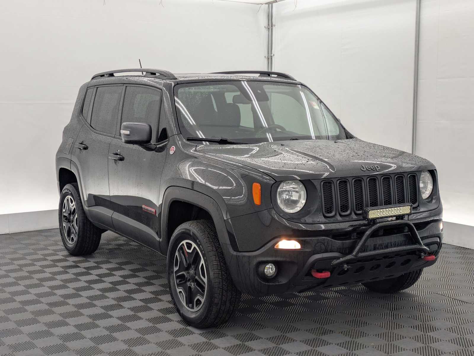 Thumbnail: 2016 Jeep Renegade - 8